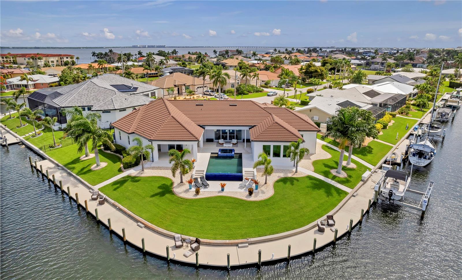 2795 BAY CT, PUNTA GORDA, FL, 33950