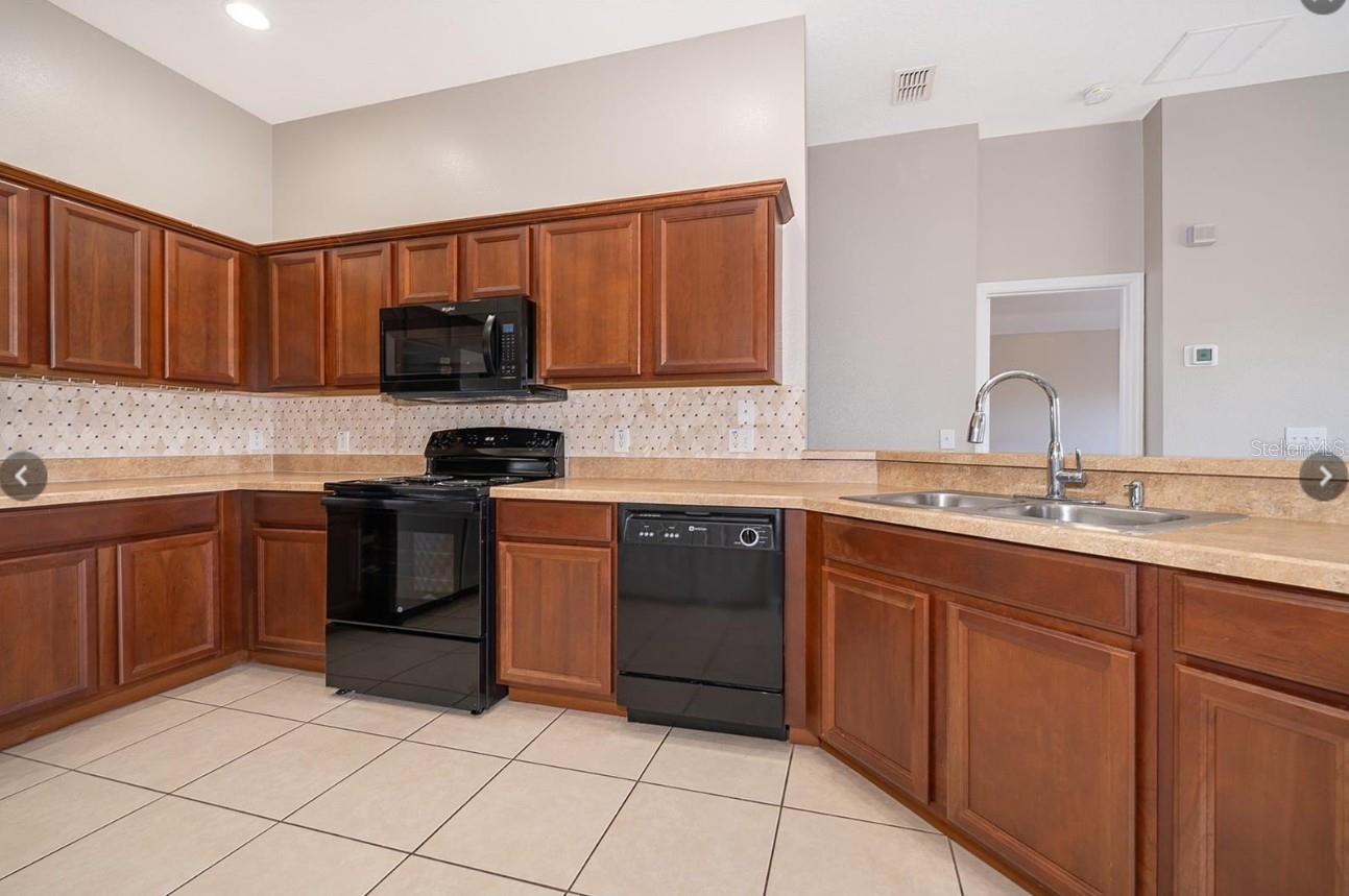 6474 S GOLDENROD RD #37A, ORLANDO, FL, 32822