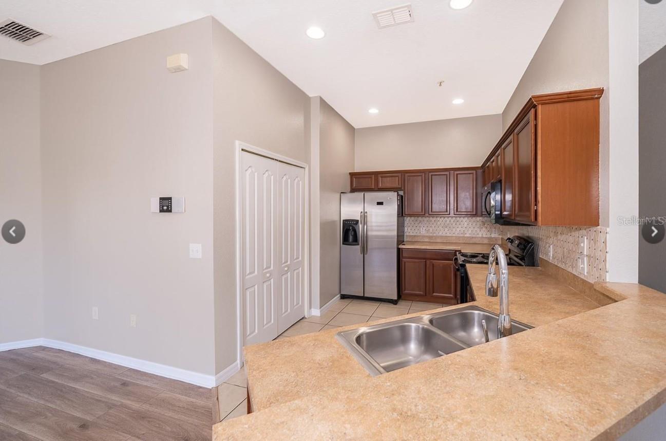 6474 S GOLDENROD RD #37A, ORLANDO, FL, 32822