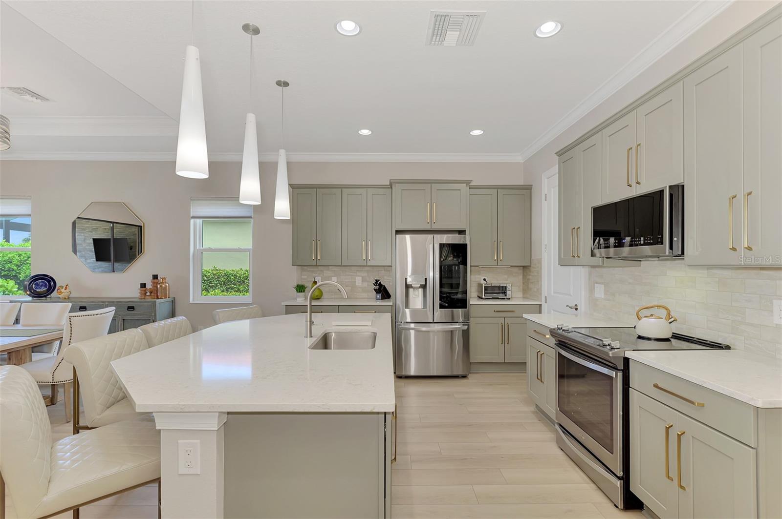 23762 WAVERLY CIR, VENICE, FL, 34293