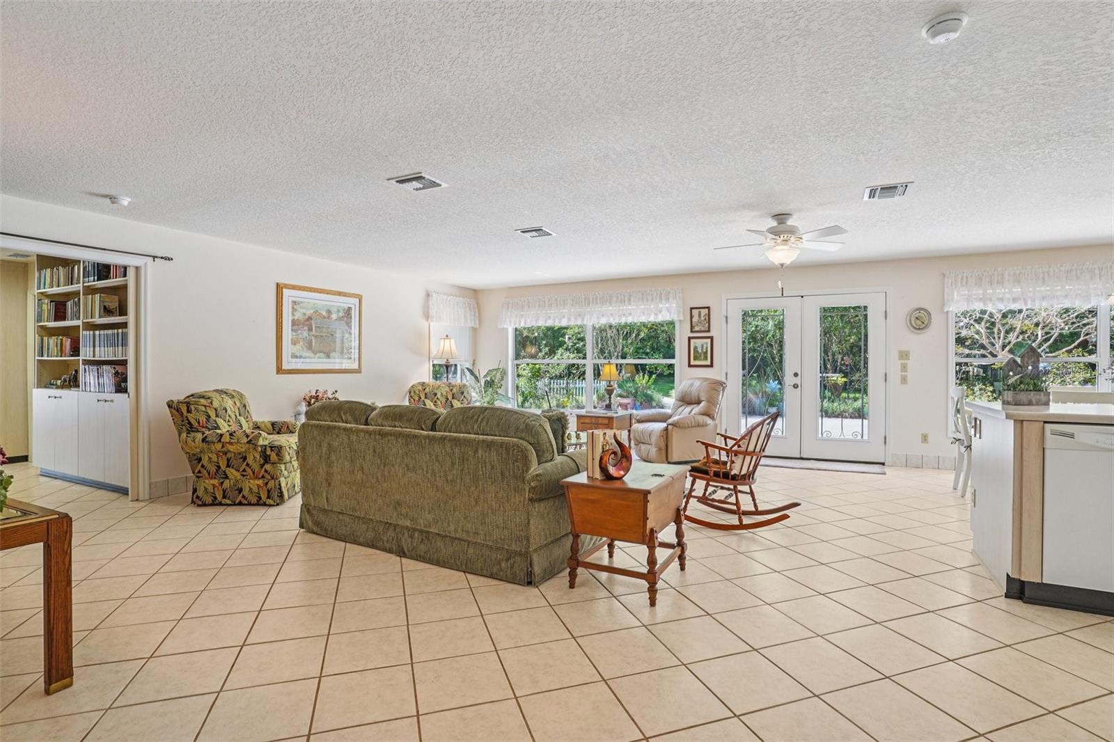 4546 GRIFFIN VIEW DR, LADY LAKE, FL, 32159