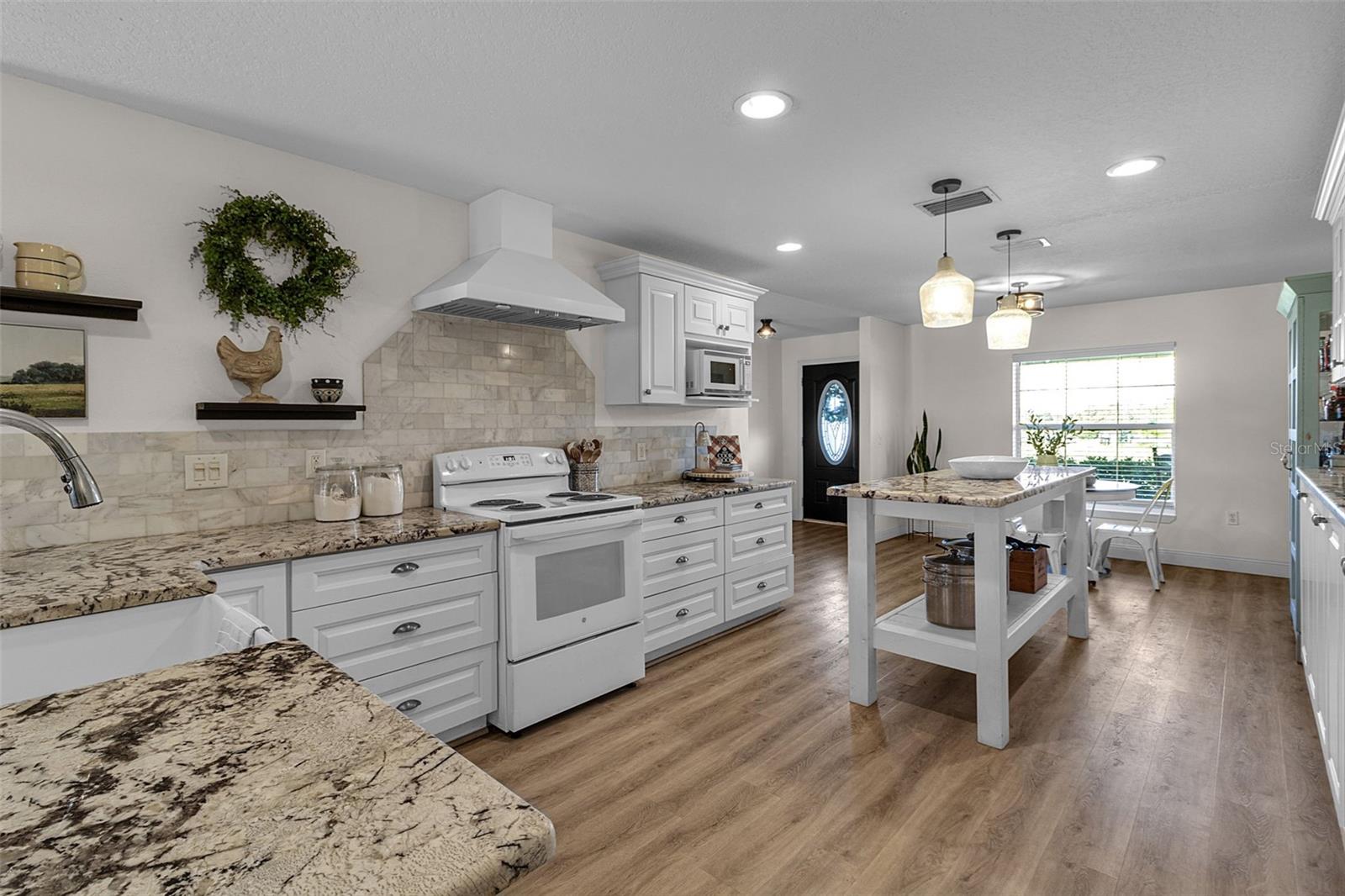 6925 WAUCHULA RD, MYAKKA CITY, FL, 34251