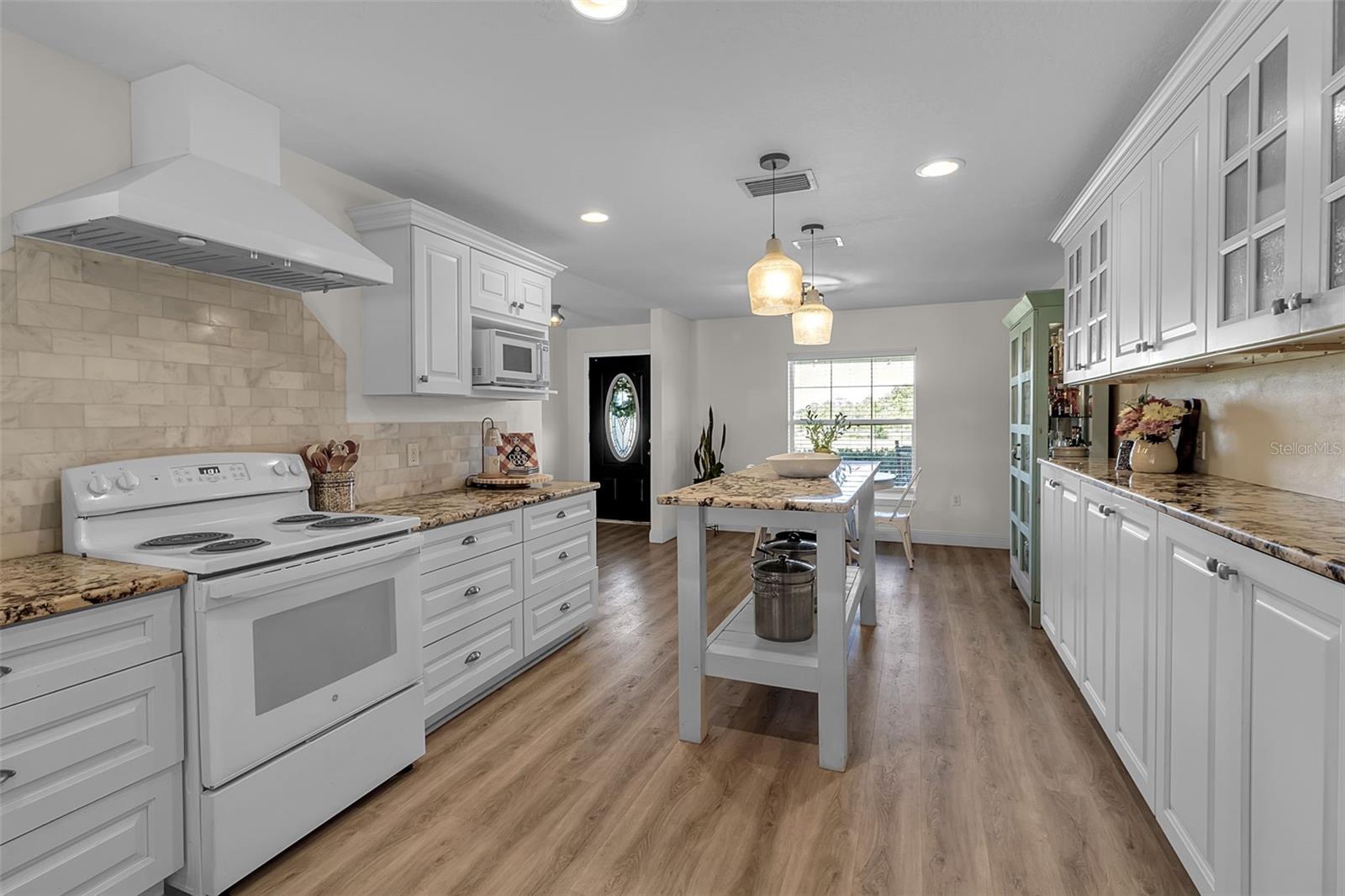 6925 WAUCHULA RD, MYAKKA CITY, FL, 34251