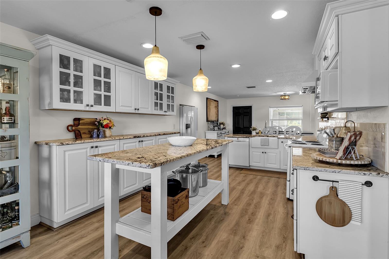 6925 WAUCHULA RD, MYAKKA CITY, FL, 34251