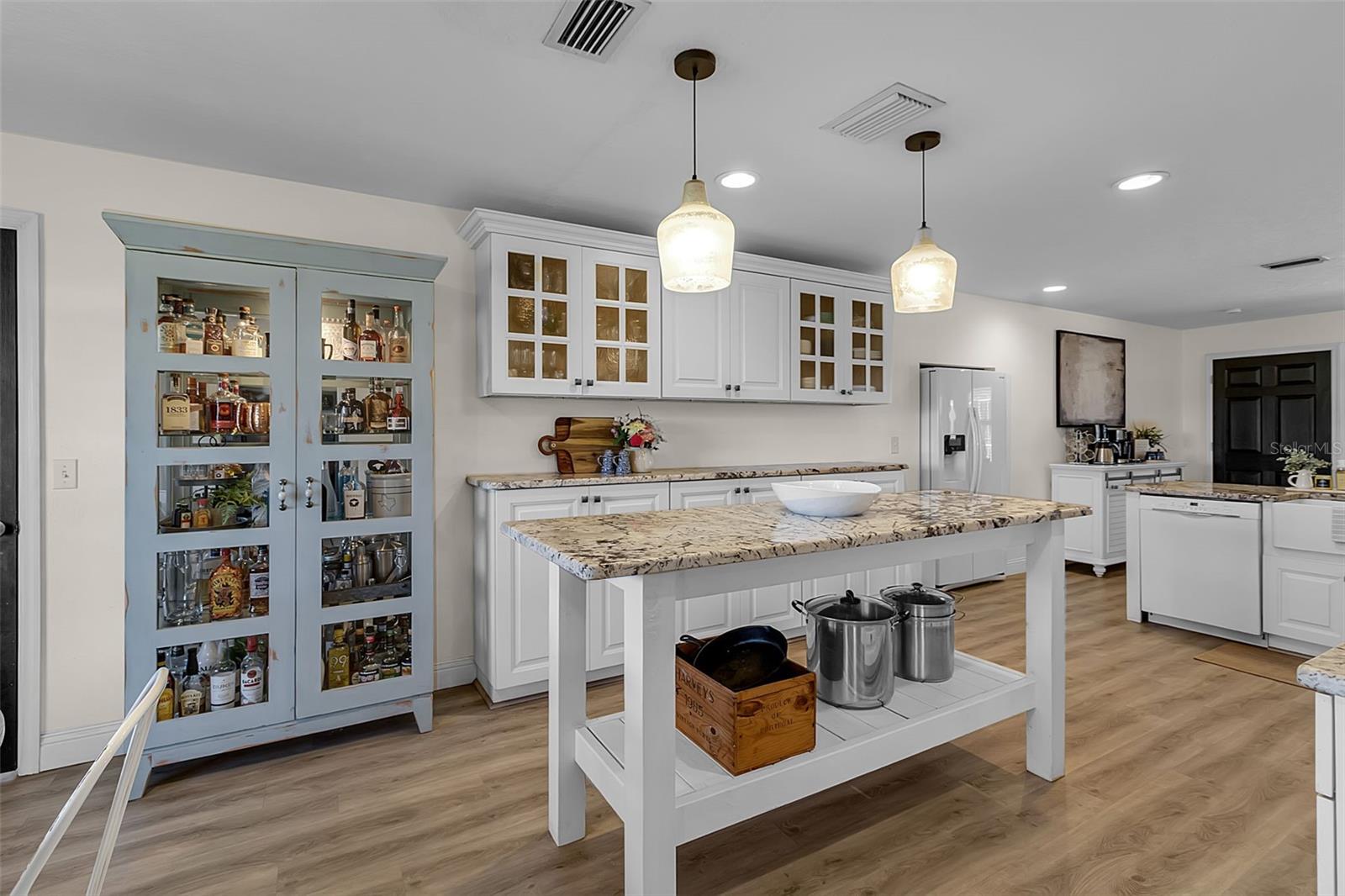 6925 WAUCHULA RD, MYAKKA CITY, FL, 34251