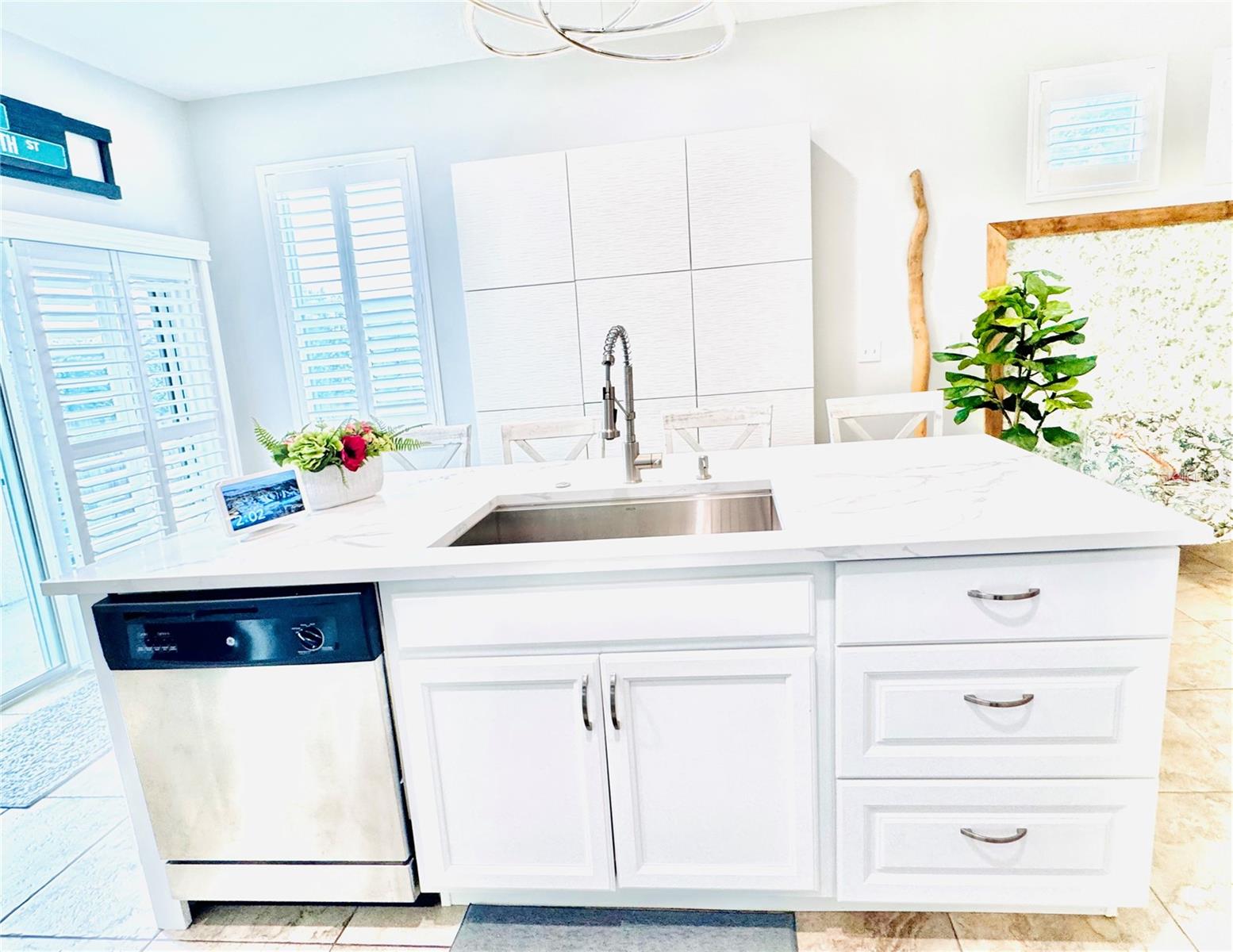 2602 W NASSAU ST, TAMPA, FL, 33607