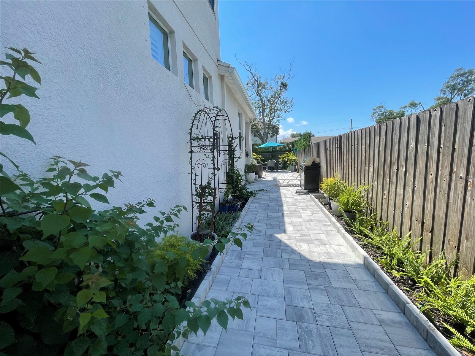 2602 W NASSAU ST, TAMPA, FL, 33607