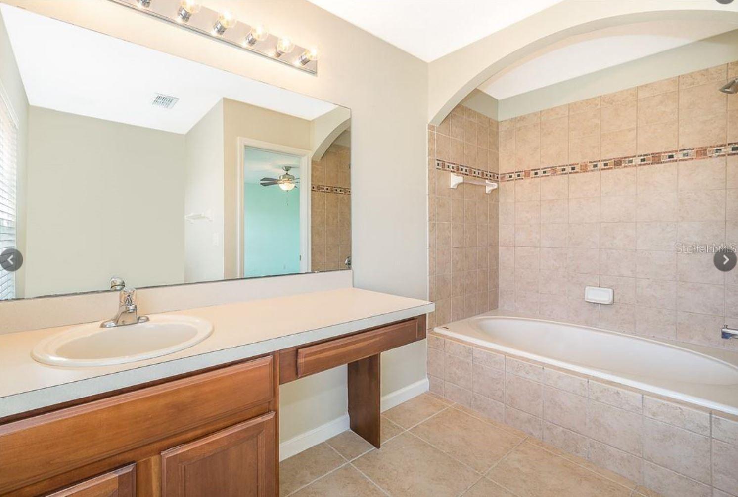16432 CEDAR CREST DR, ORLANDO, FL, 32828