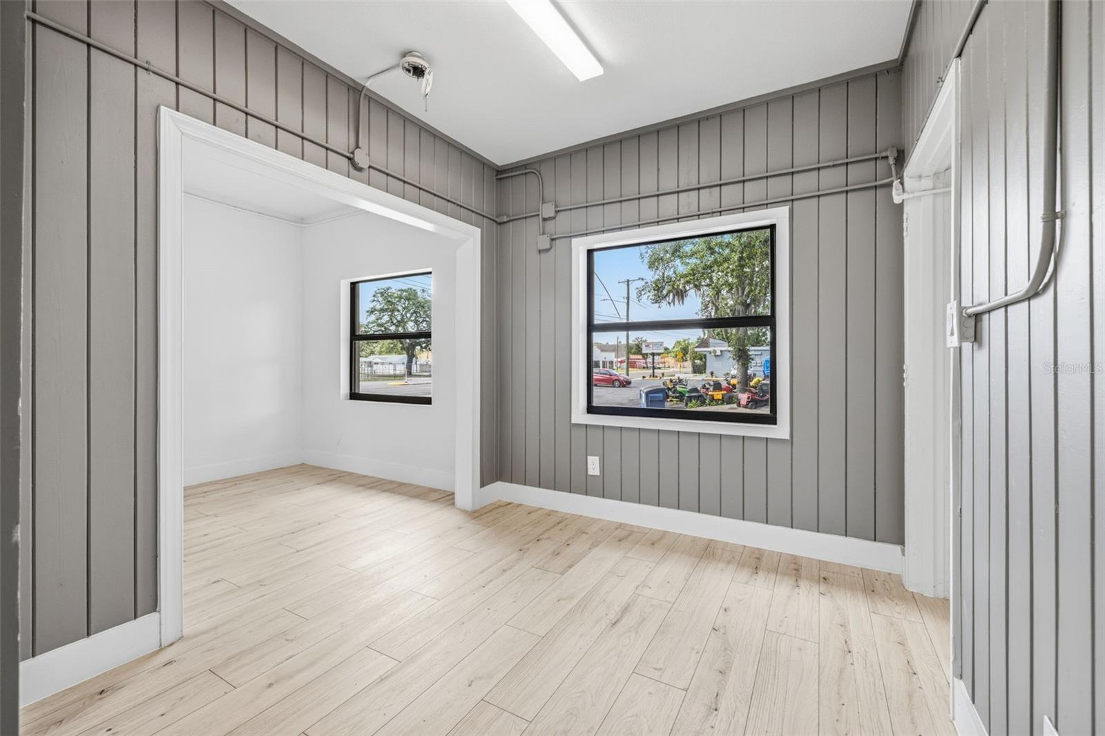 10302 N NEBRASKA AVE, TAMPA, FL, 33612