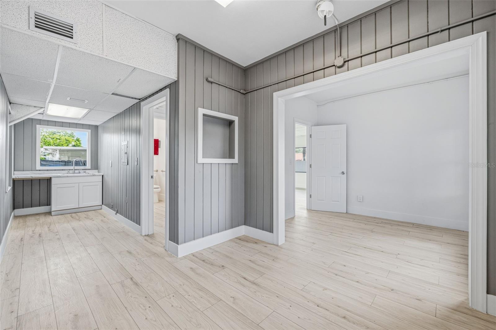 10302 N NEBRASKA AVE, TAMPA, FL, 33612