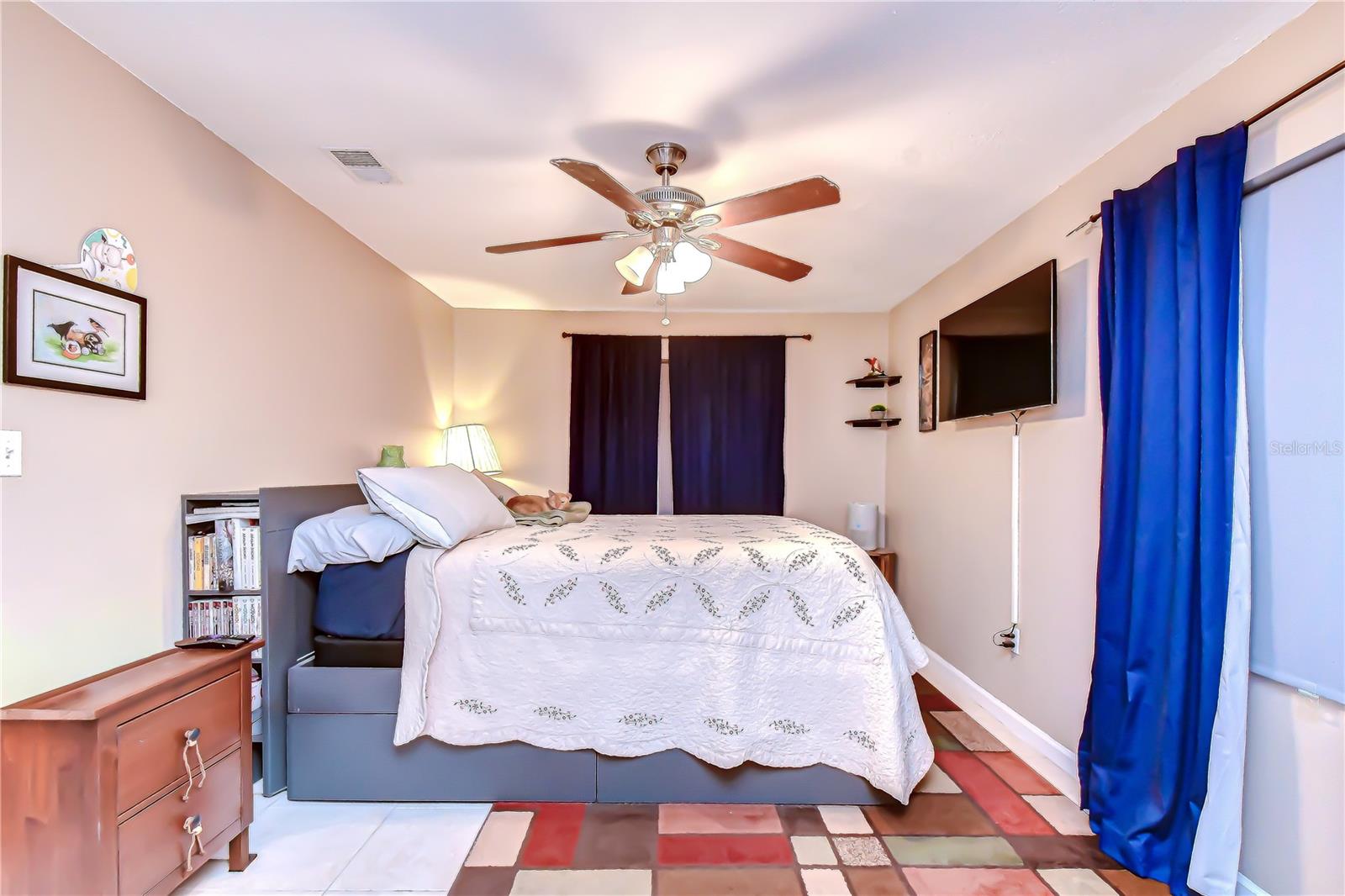 7905 N FREMONT AVE, TAMPA, FL, 33604