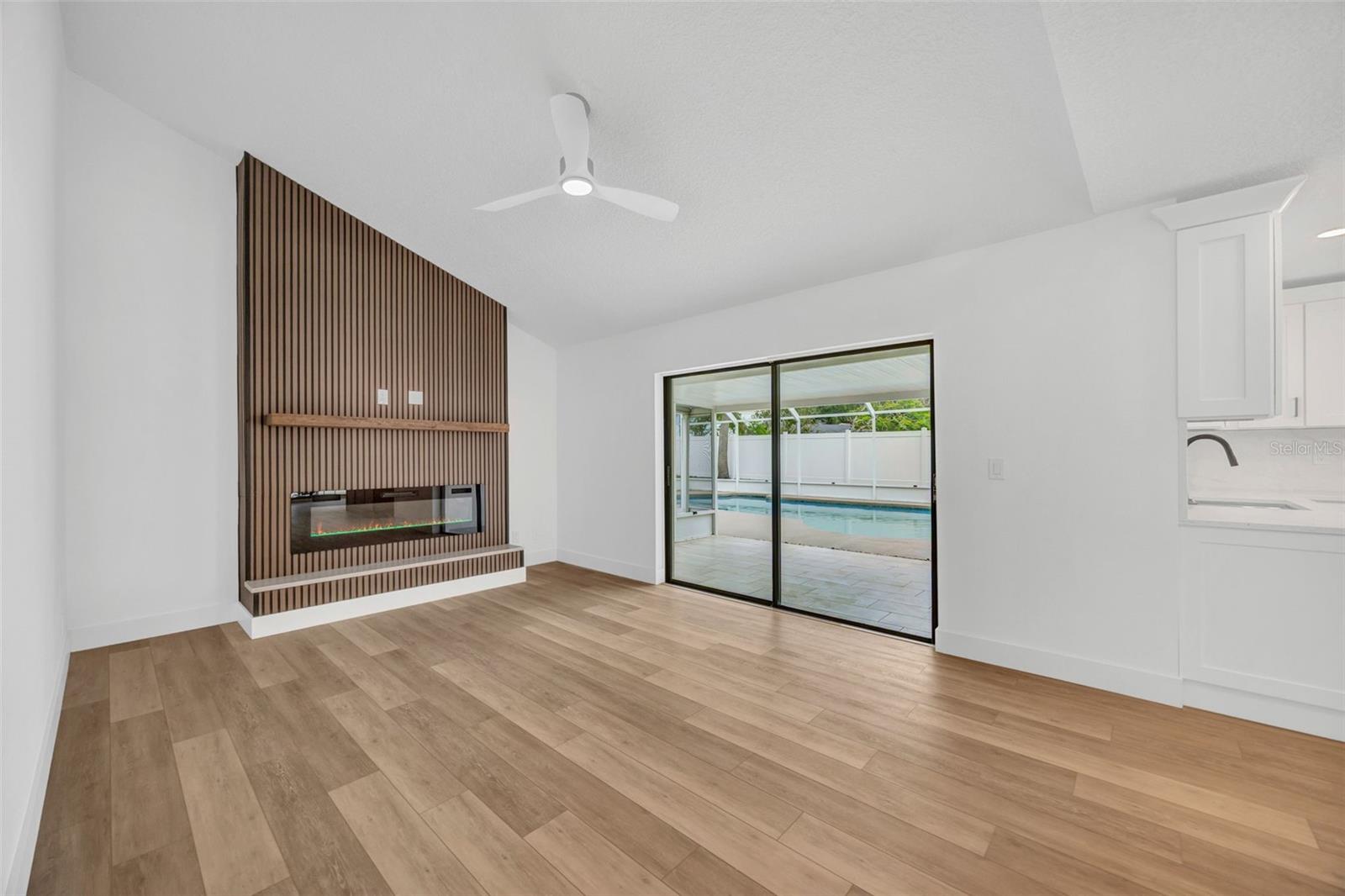 7818 CAPWOOD AVE, TAMPA, FL, 33637