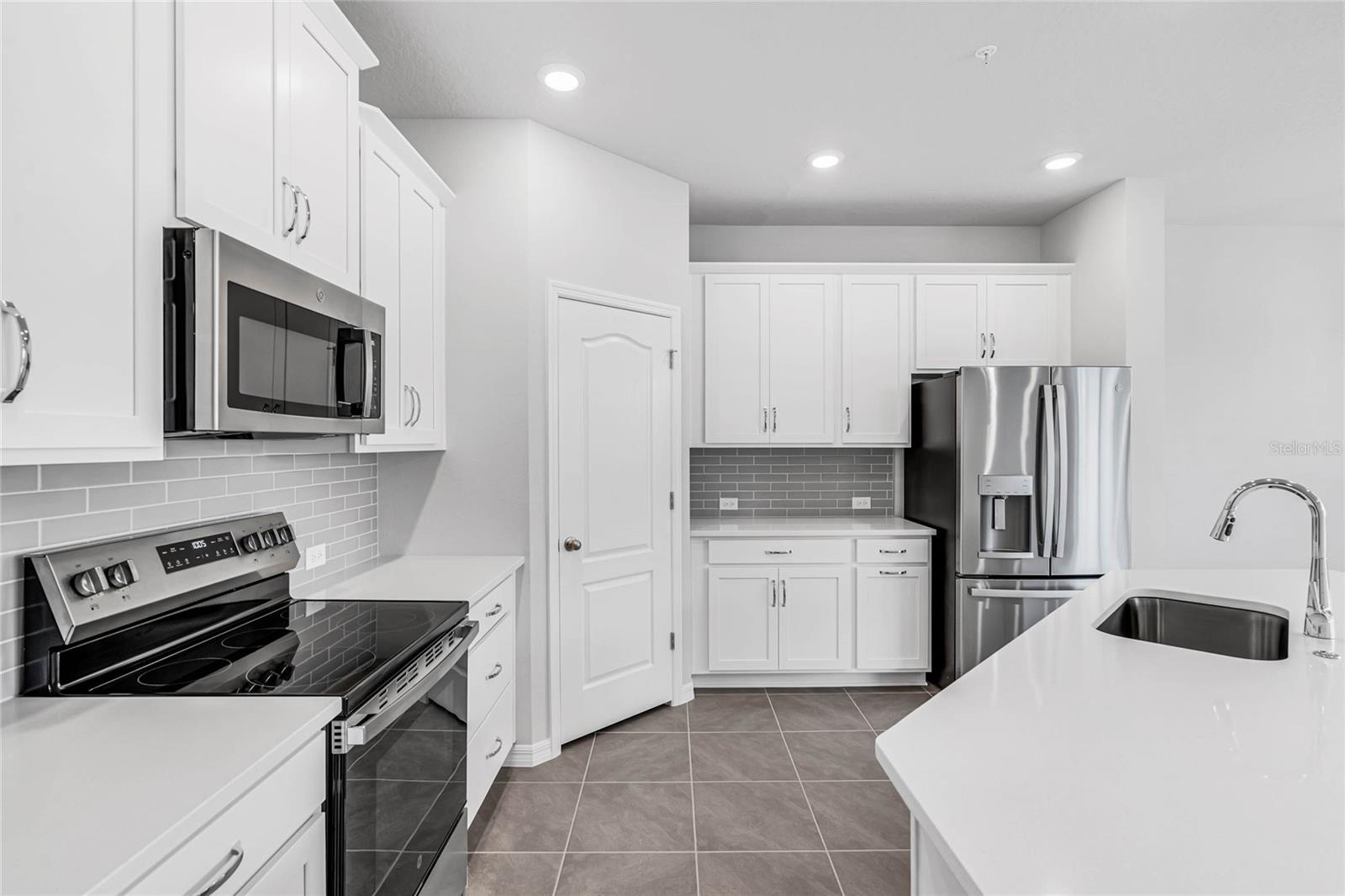 598 ASTERA WINDS LN, LAKE MARY, FL, 32746