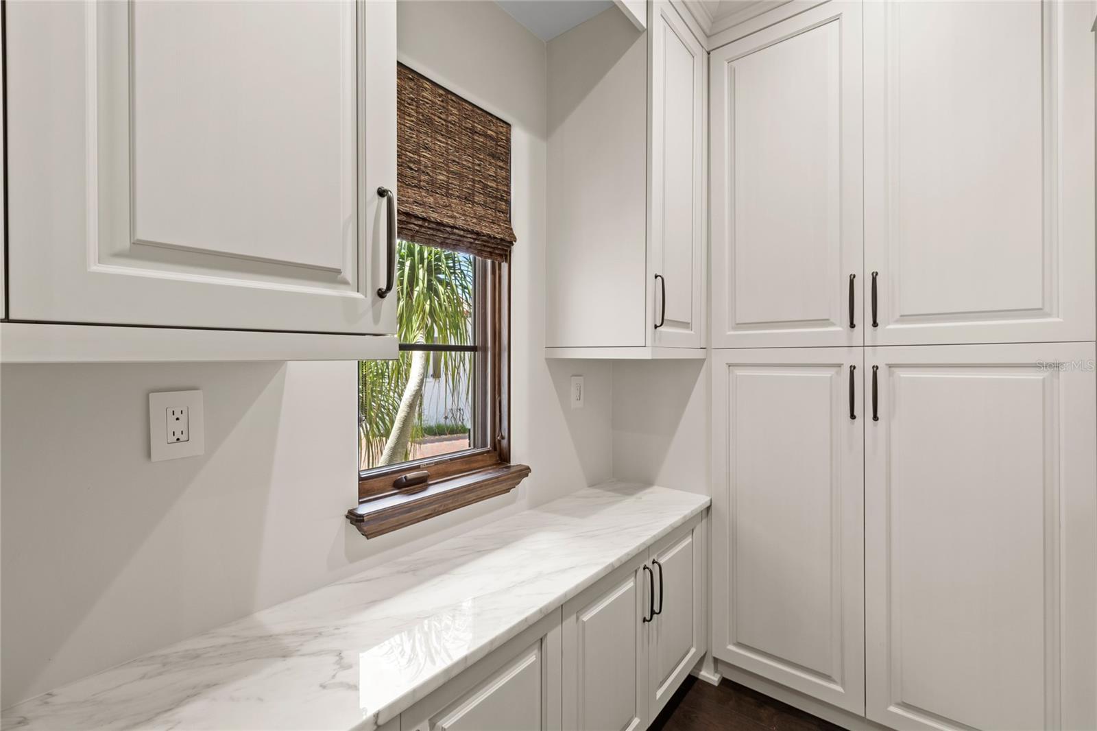 10075 SYMPHONY GROVE DR, GOLDEN OAK, FL, 32836