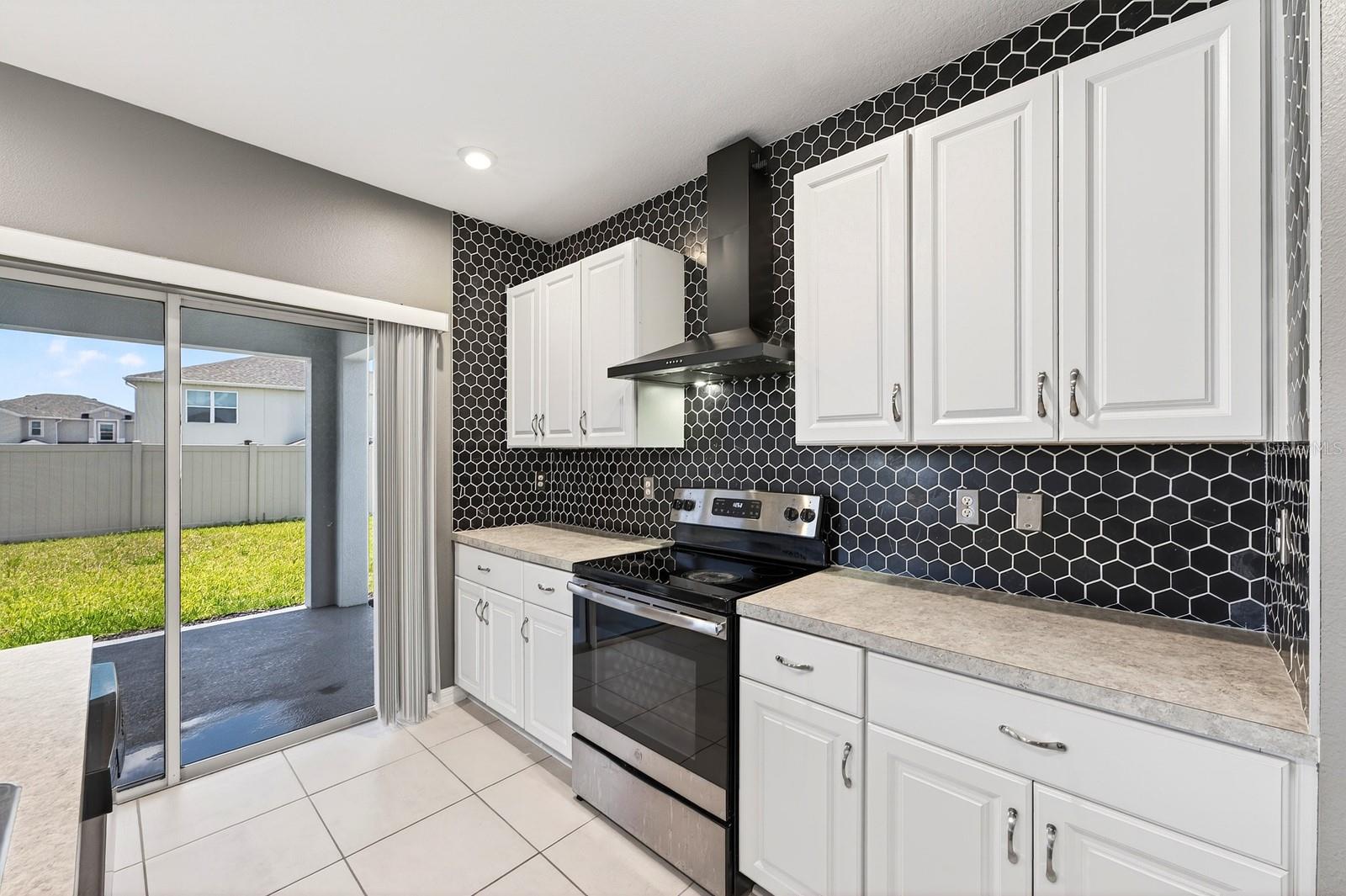 596 MEADOW BEND DR, DAVENPORT, FL, 33837