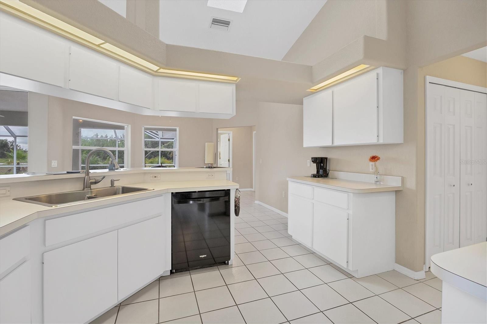 102 MARKER RD, ROTONDA WEST, FL, 33947