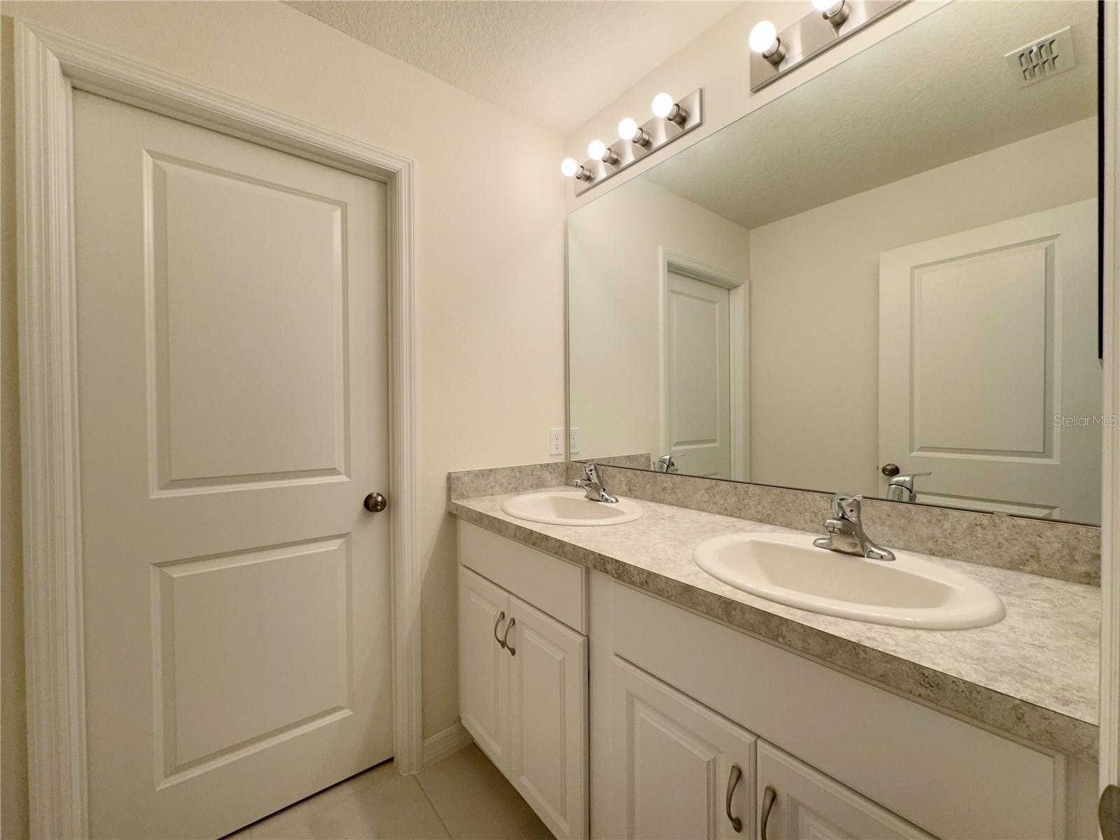 583 BLACK EAGLE DR, GROVELAND, FL, 34736