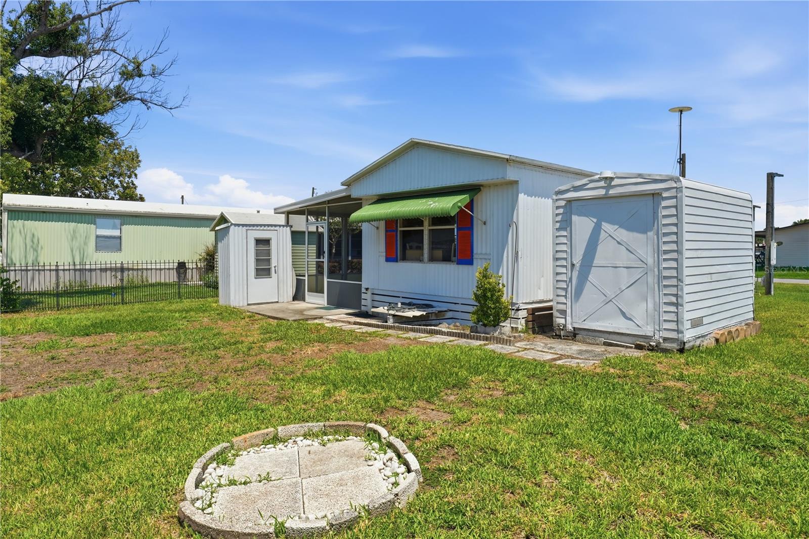 30107 GREEN BAY DR, TAVARES, FL, 32778