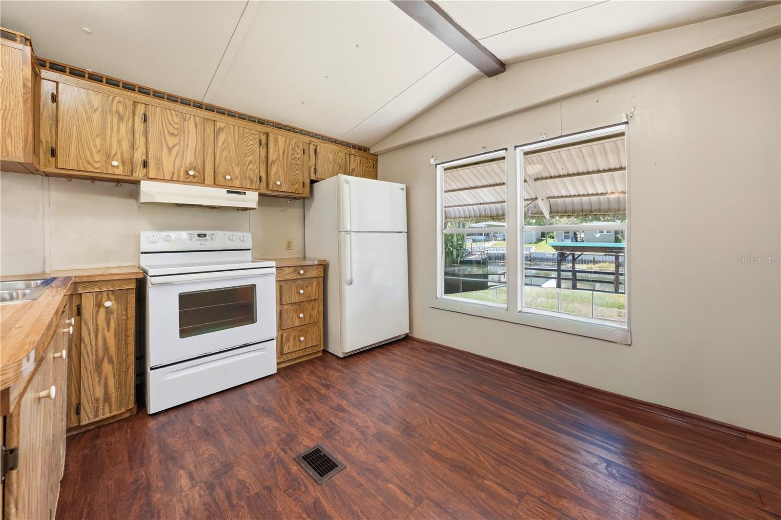 30107 GREEN BAY DR, TAVARES, FL, 32778