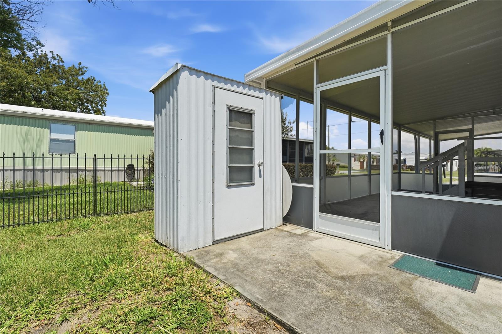 30107 GREEN BAY DR, TAVARES, FL, 32778