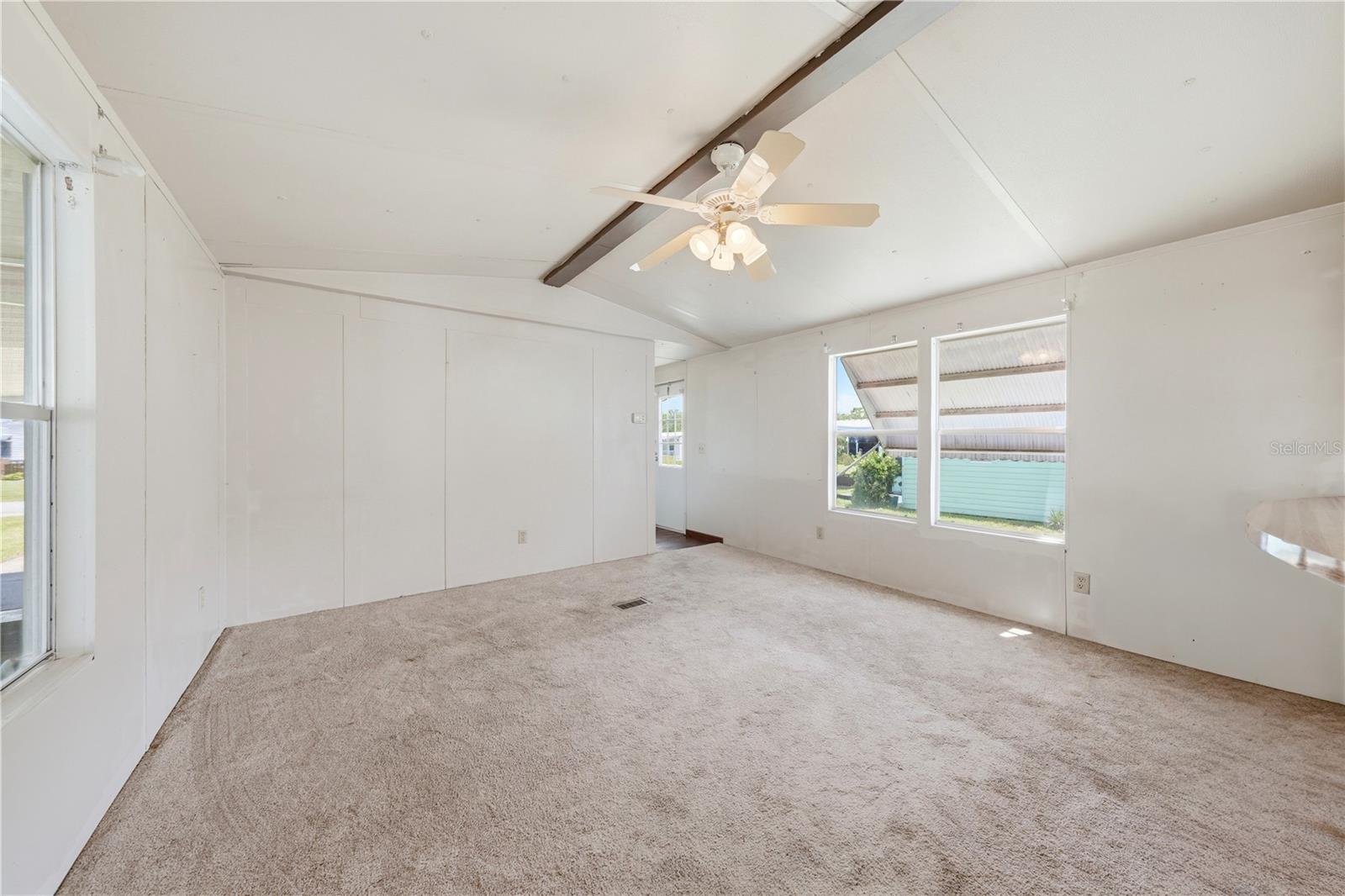 30107 GREEN BAY DR, TAVARES, FL, 32778