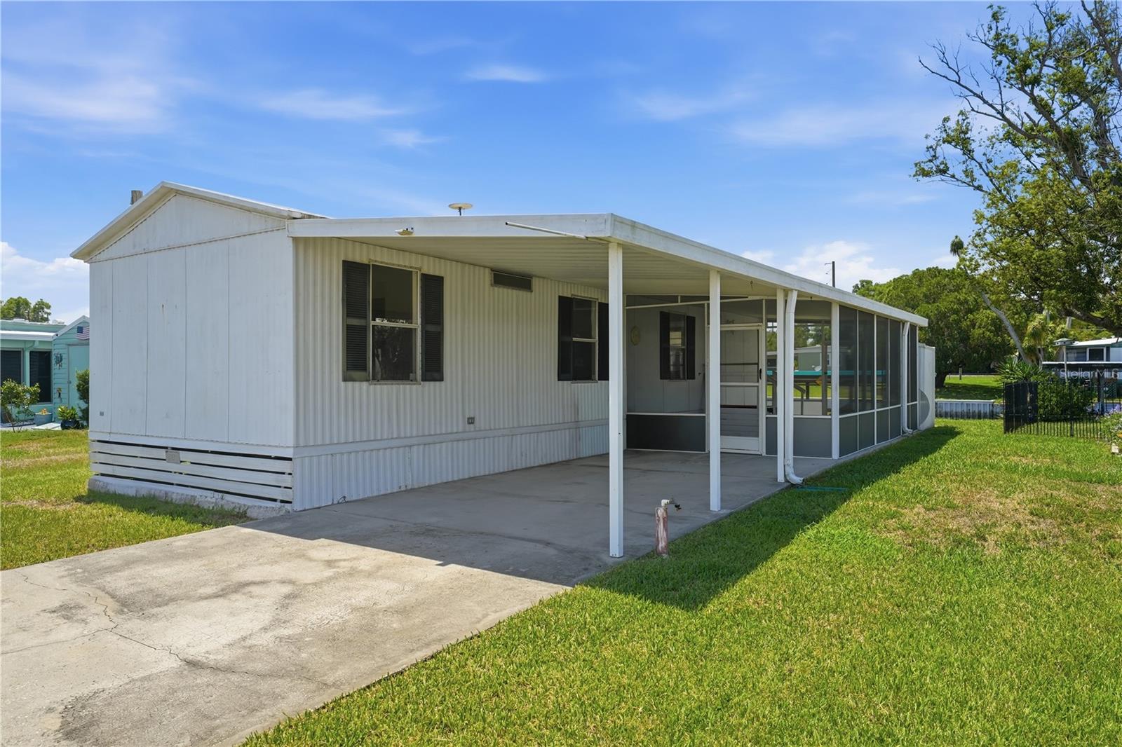 30107 GREEN BAY DR, TAVARES, FL, 32778