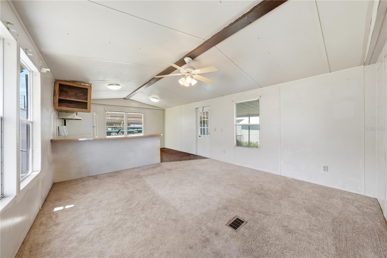 30107 GREEN BAY DR, TAVARES, FL, 32778