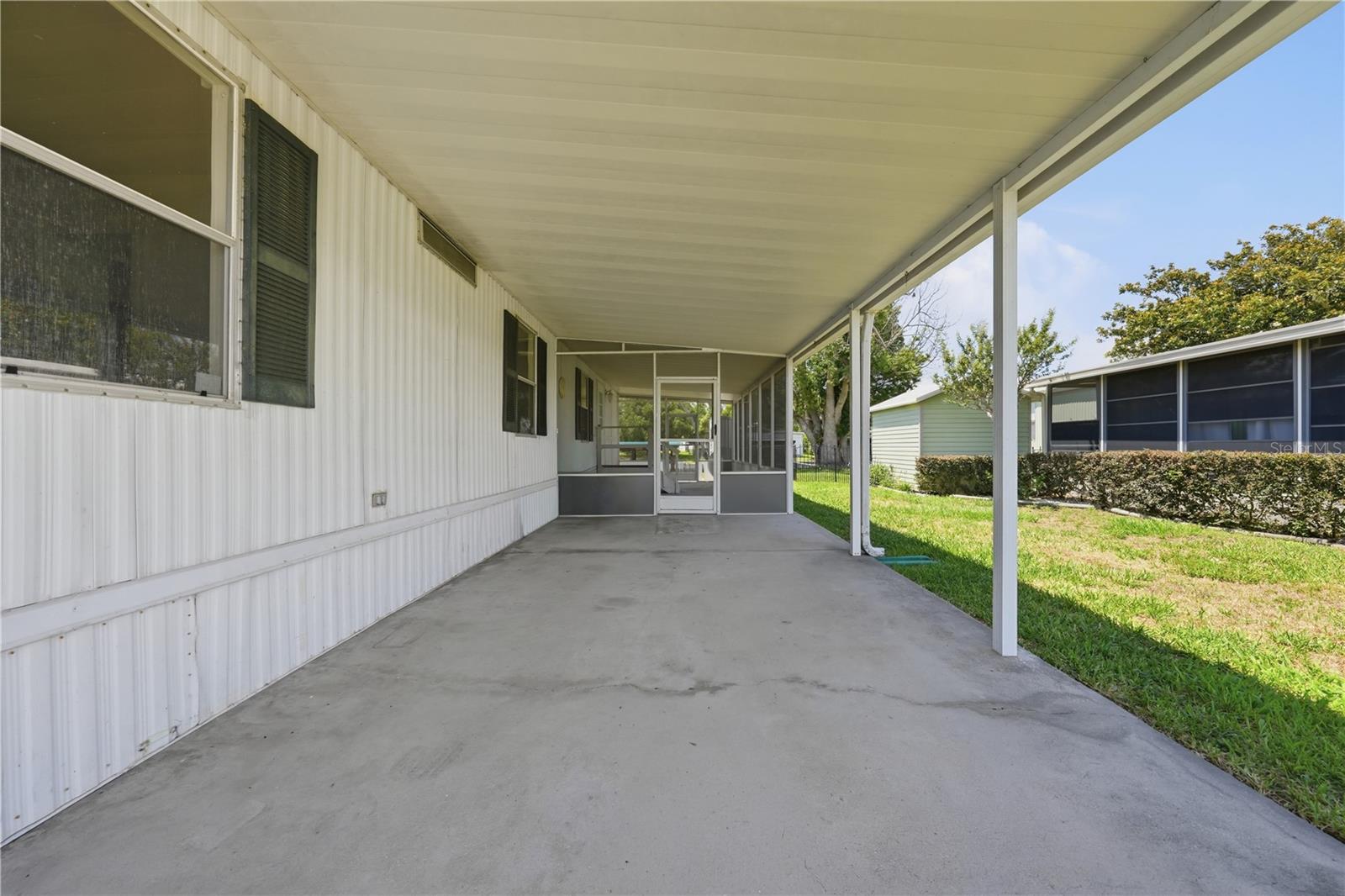 30107 GREEN BAY DR, TAVARES, FL, 32778