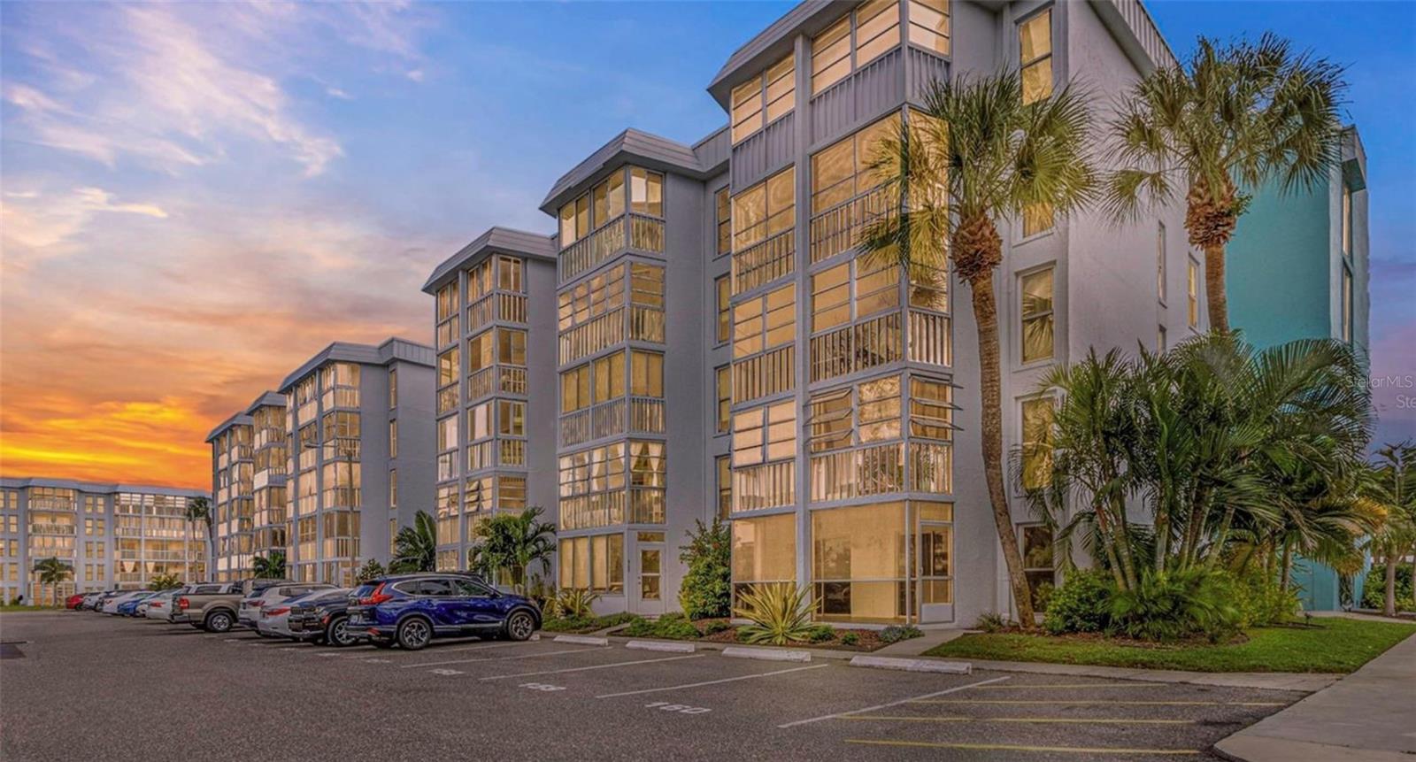 4908 38TH WAY S #303, ST PETERSBURG, FL, 33711