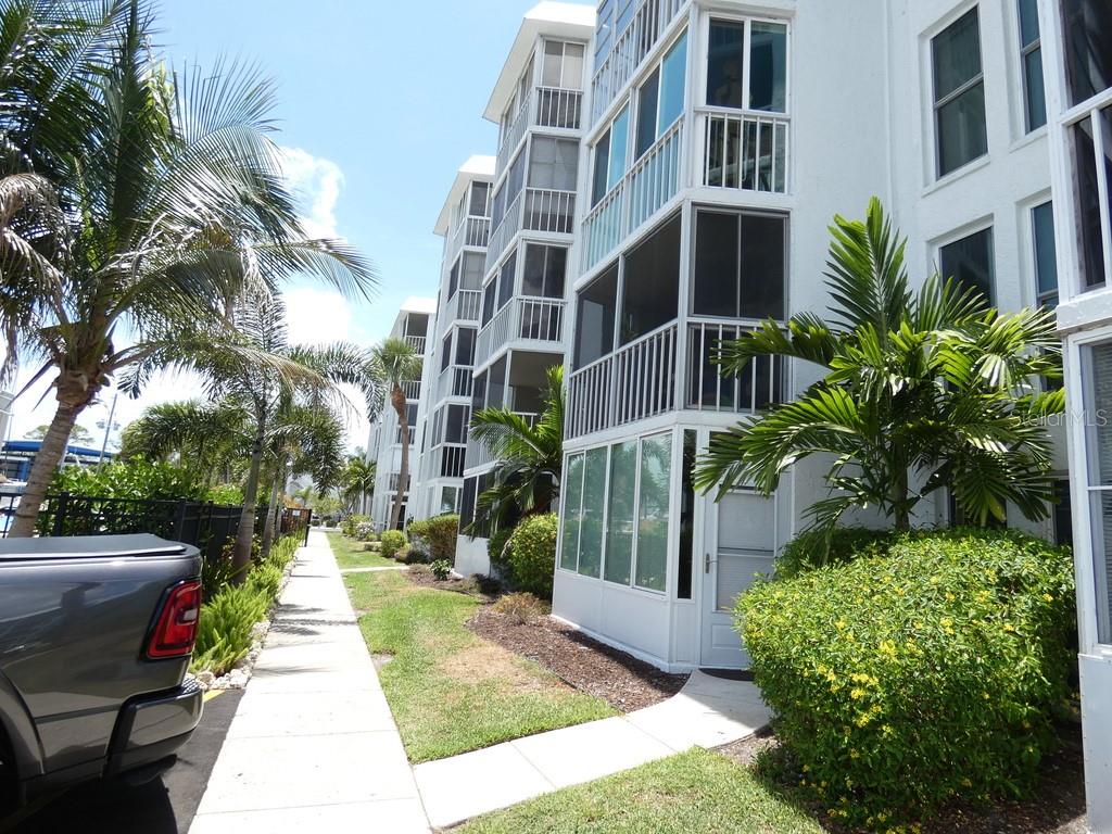 4908 38TH WAY S #303, ST PETERSBURG, FL, 33711