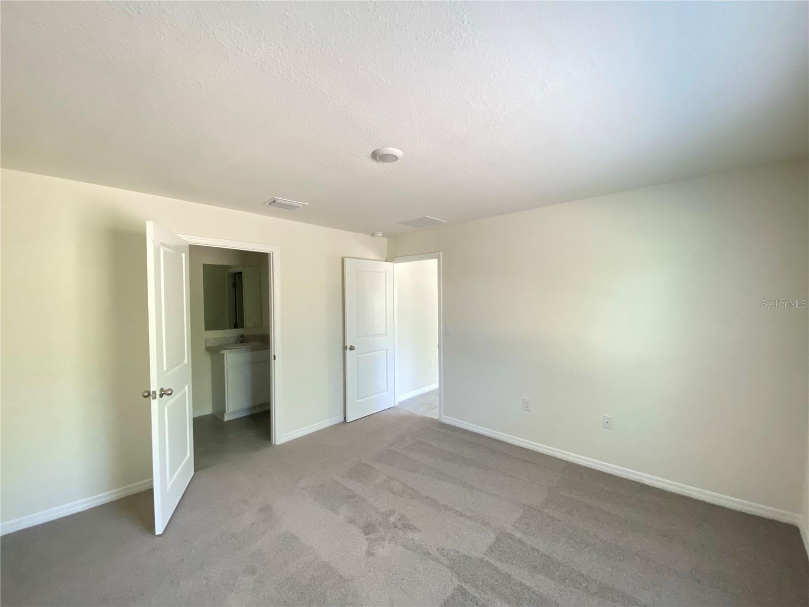 492 HICKORY COURSE LOOP, OCALA, FL, 34472