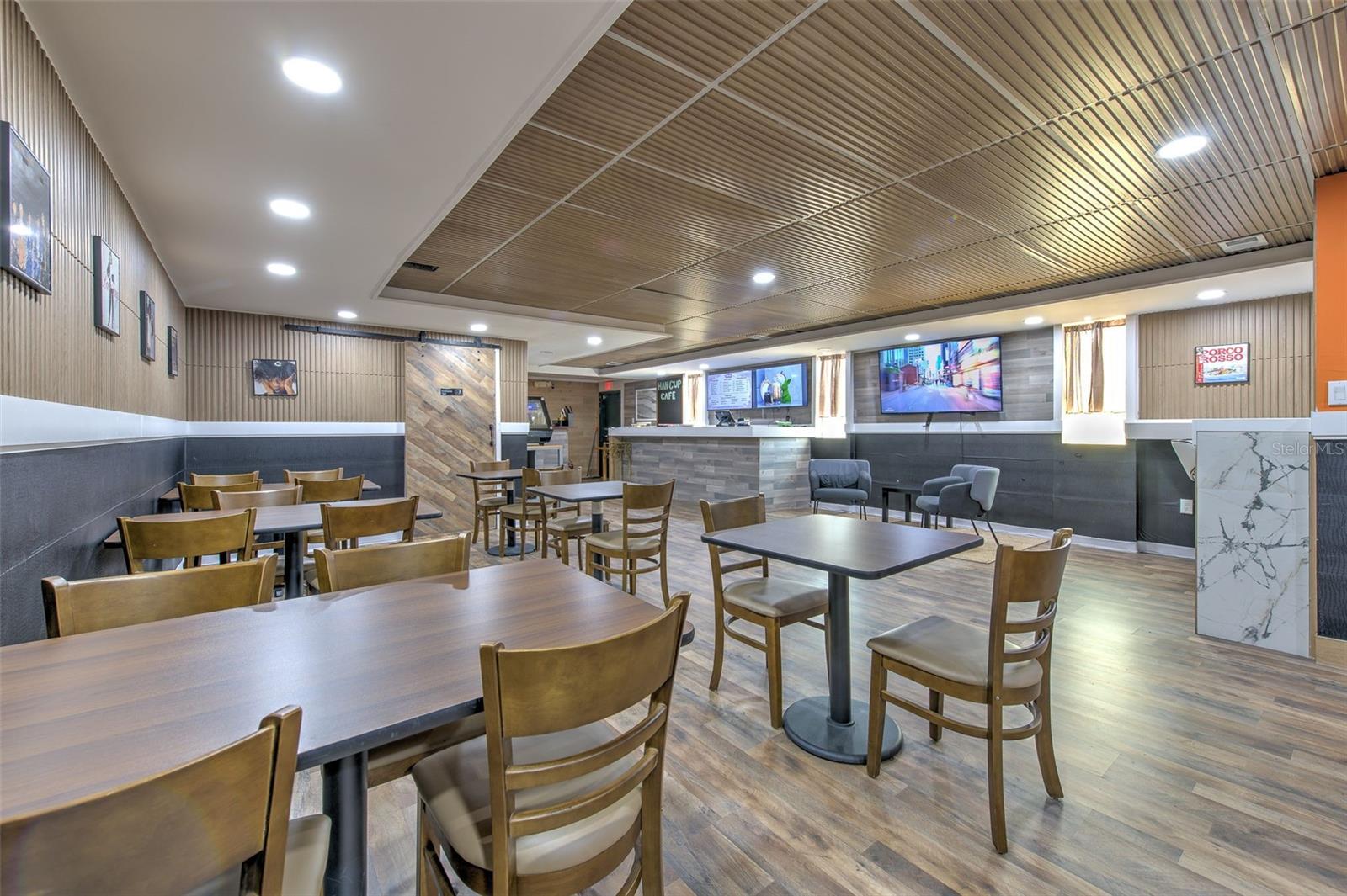 7030 W HILLSBOROUGH AVE #Suit B, TAMPA, FL, 33634
