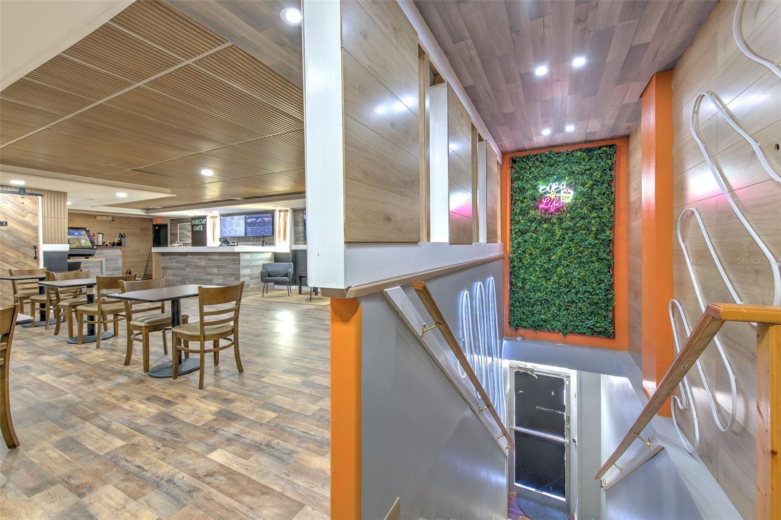 7030 W HILLSBOROUGH AVE #Suit B, TAMPA, FL, 33634