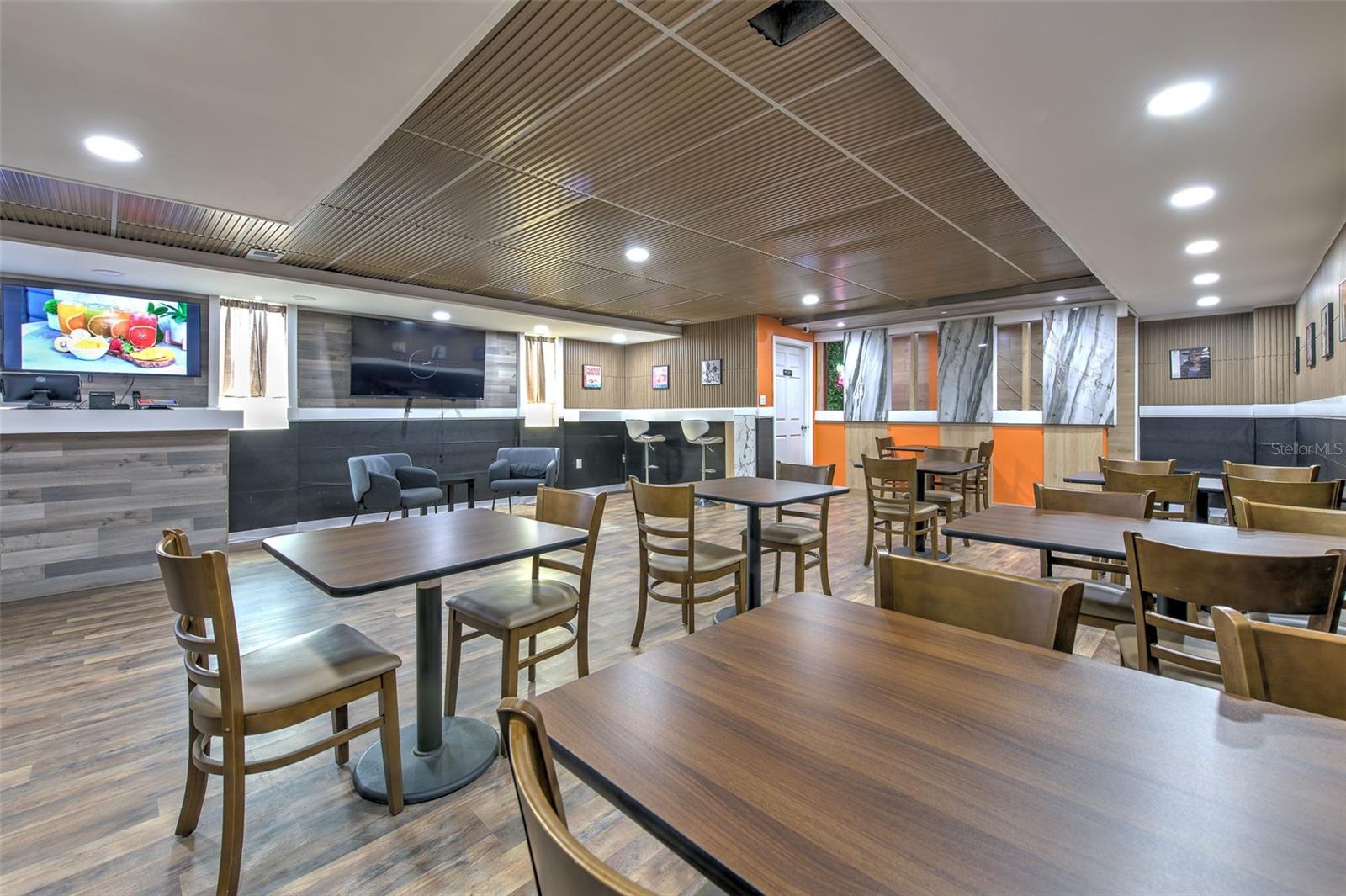 7030 W HILLSBOROUGH AVE #Suit B, TAMPA, FL, 33634