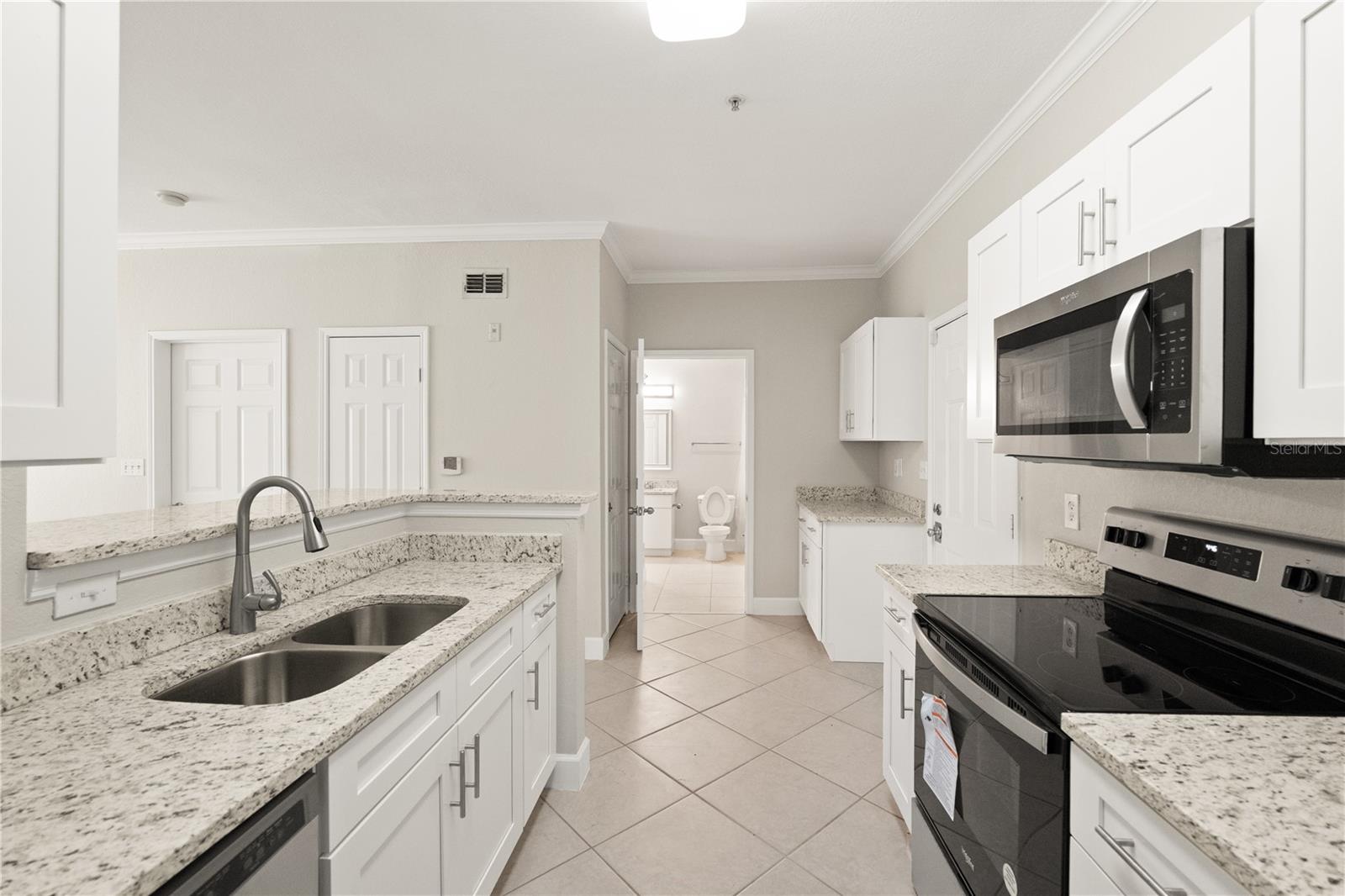 4307 BAYSIDE VILLAGE DR #103, TAMPA, FL, 33615