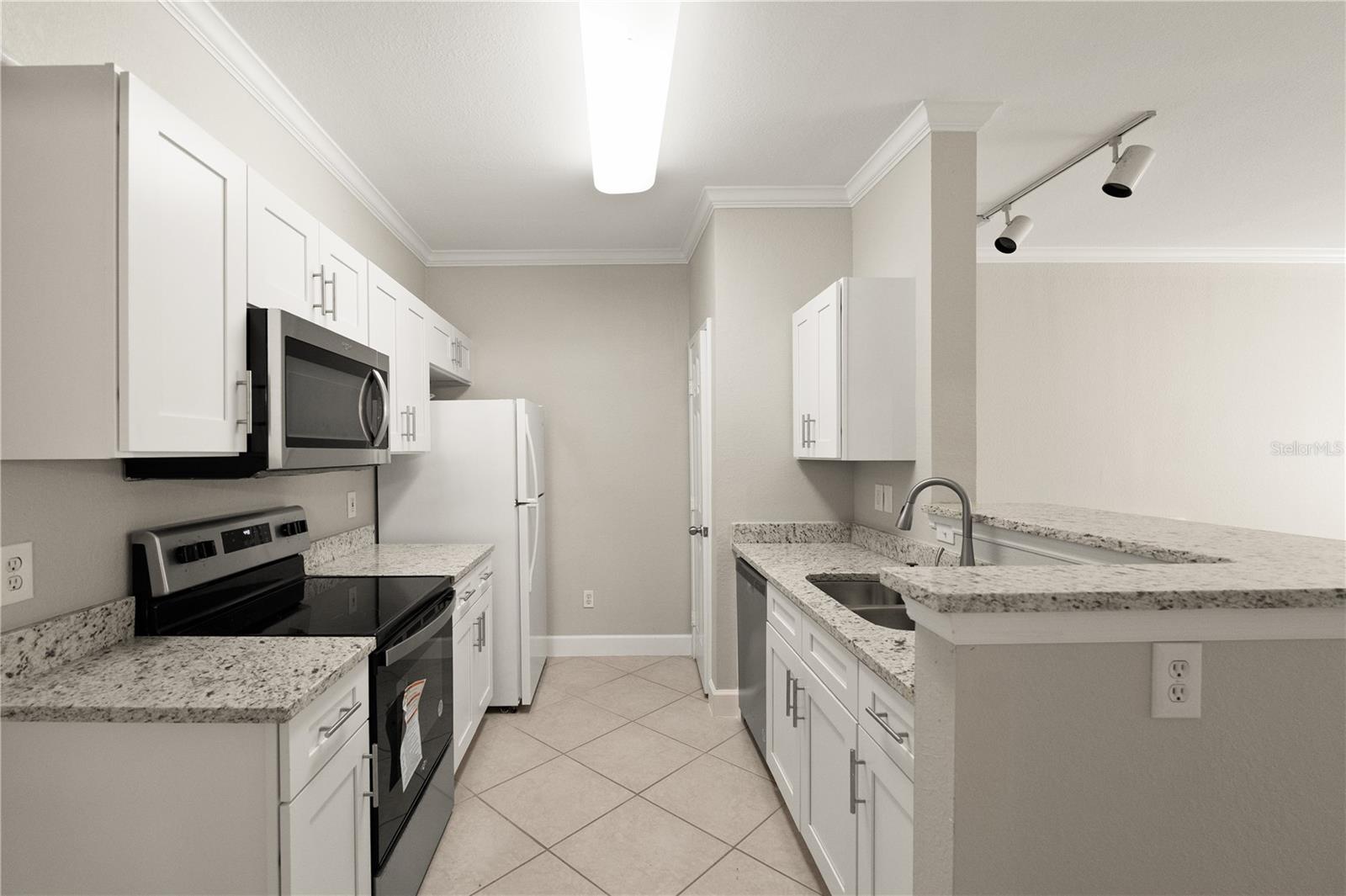 4307 BAYSIDE VILLAGE DR #103, TAMPA, FL, 33615