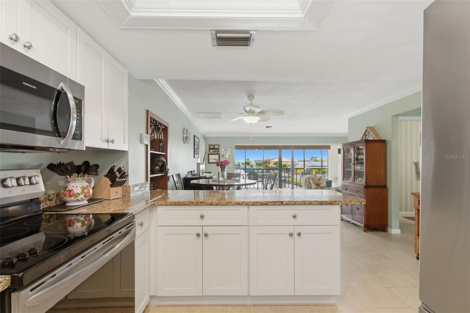 3935 COUNTRY CLUB BLVD #22, CAPE CORAL, FL, 33904