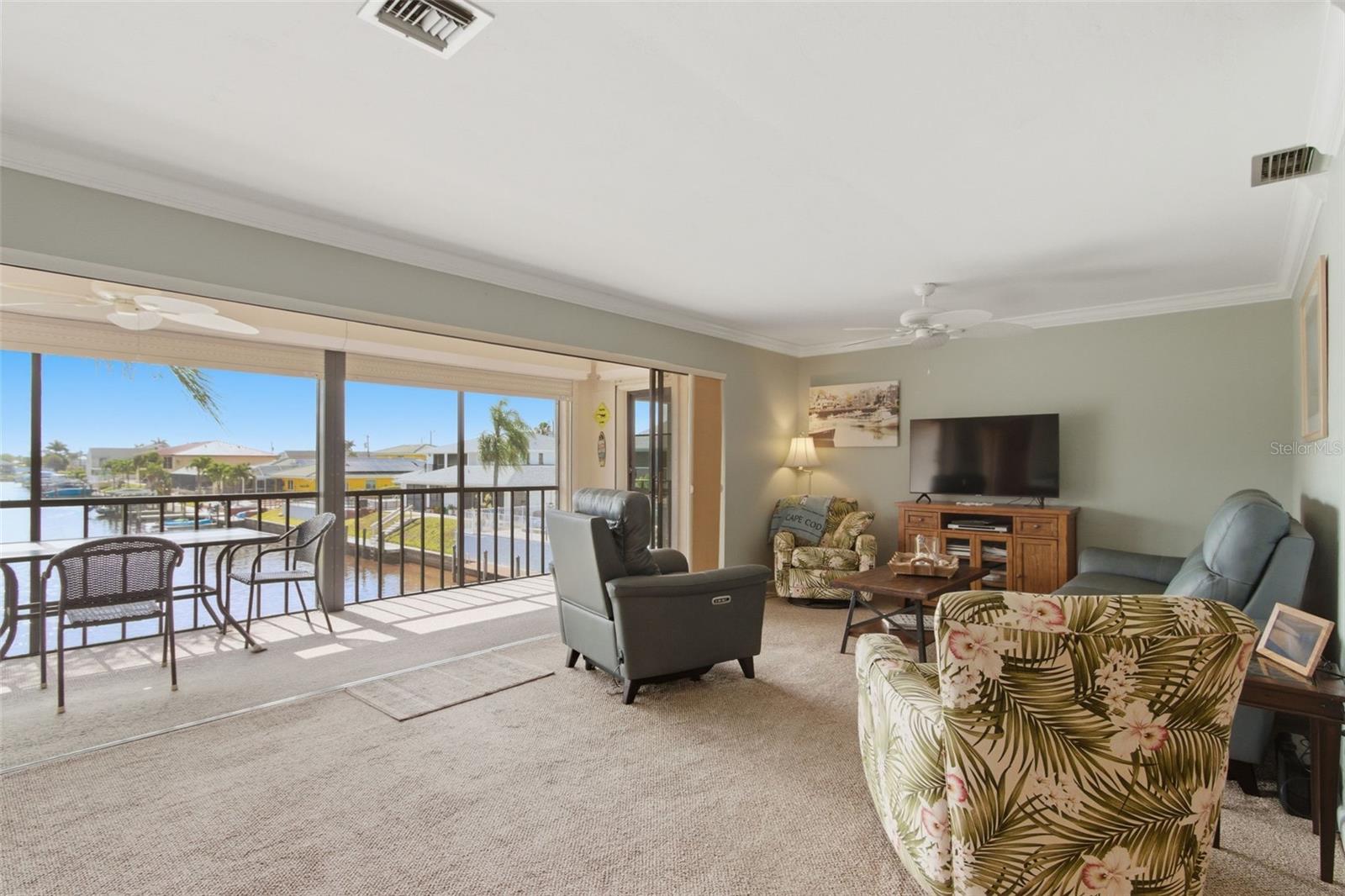 3935 COUNTRY CLUB BLVD #22, CAPE CORAL, FL, 33904