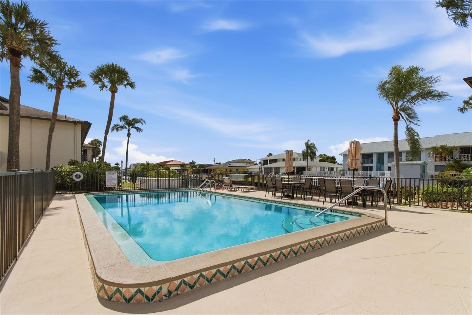 3935 COUNTRY CLUB BLVD #22, CAPE CORAL, FL, 33904