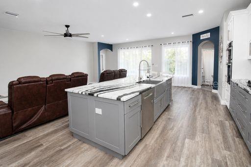 29641 EAGLE STATION DR, WESLEY CHAPEL, FL, 33543