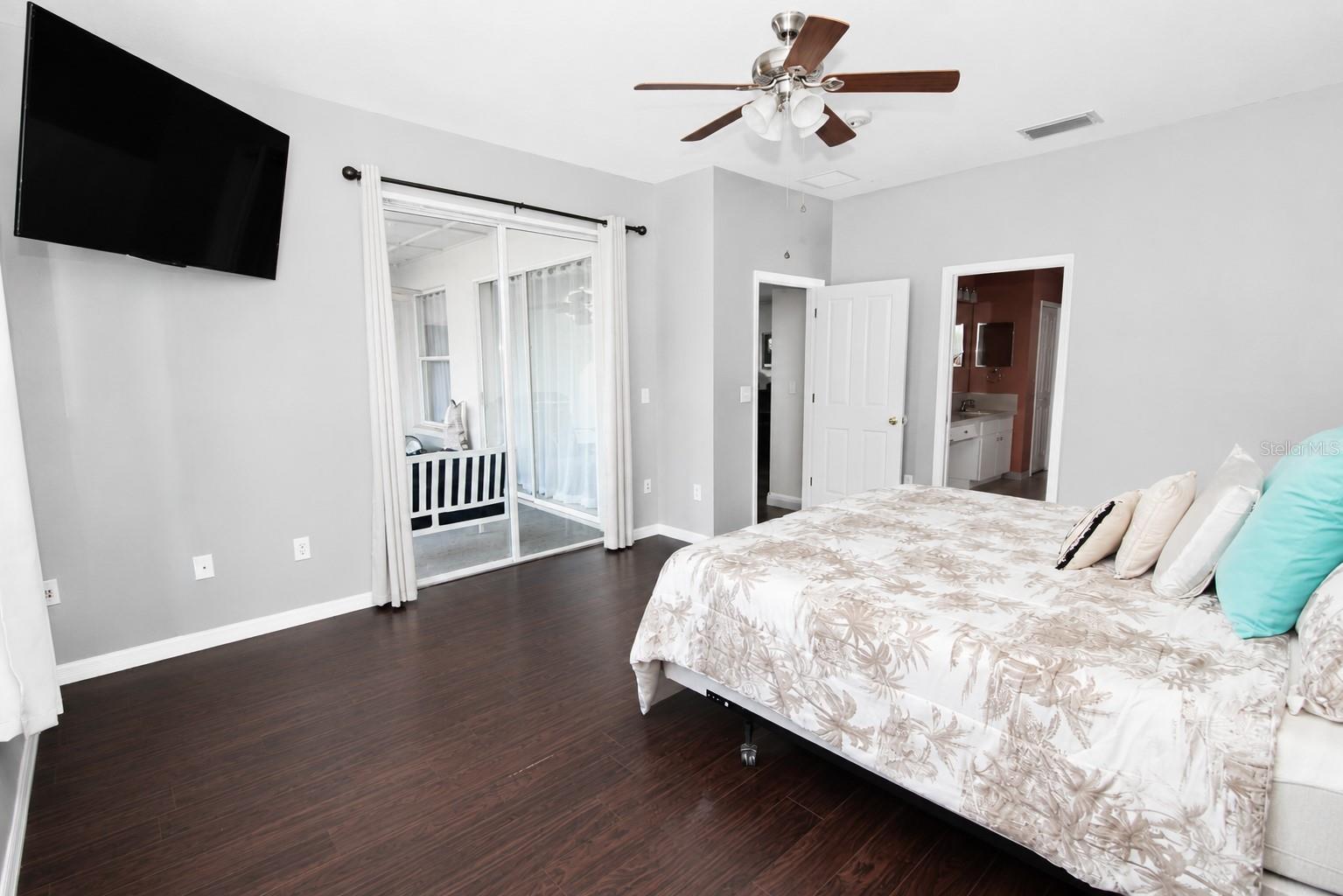 29641 EAGLE STATION DR, WESLEY CHAPEL, FL, 33543