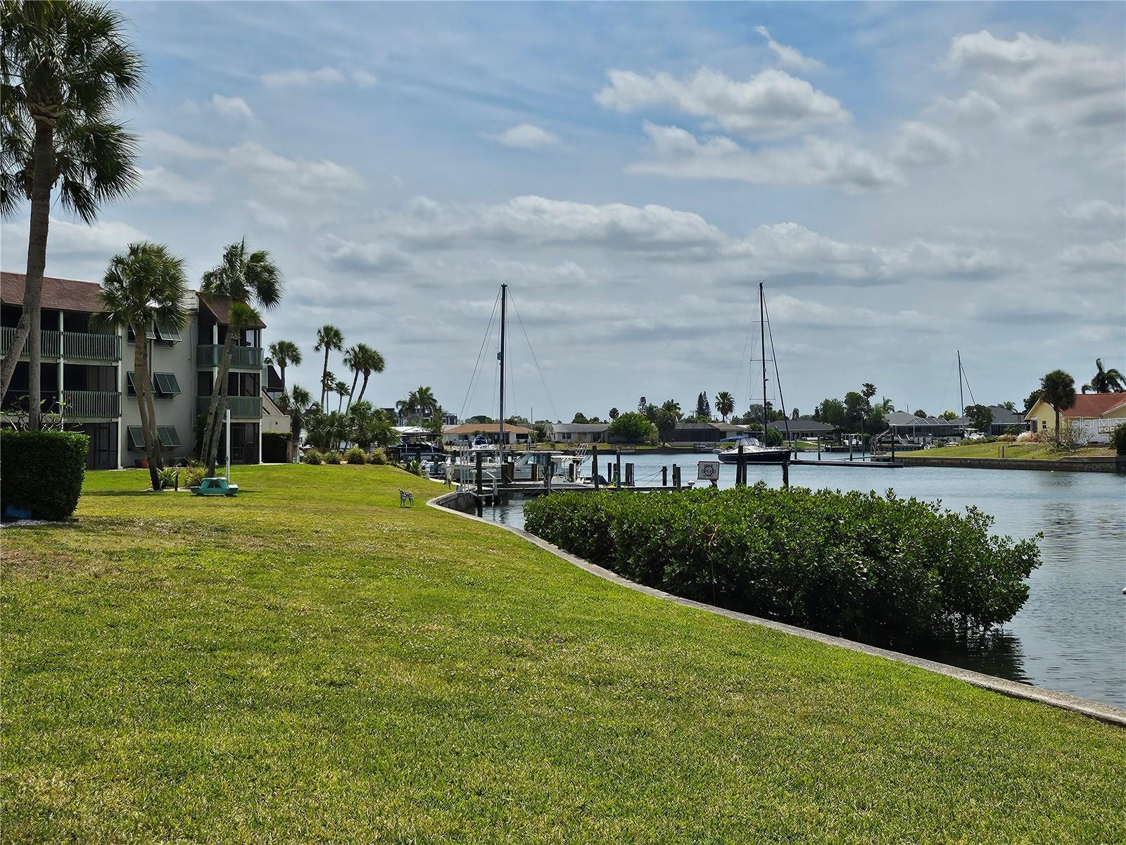 1028 APOLLO BEACH BLVD #19, APOLLO BEACH, FL, 33572