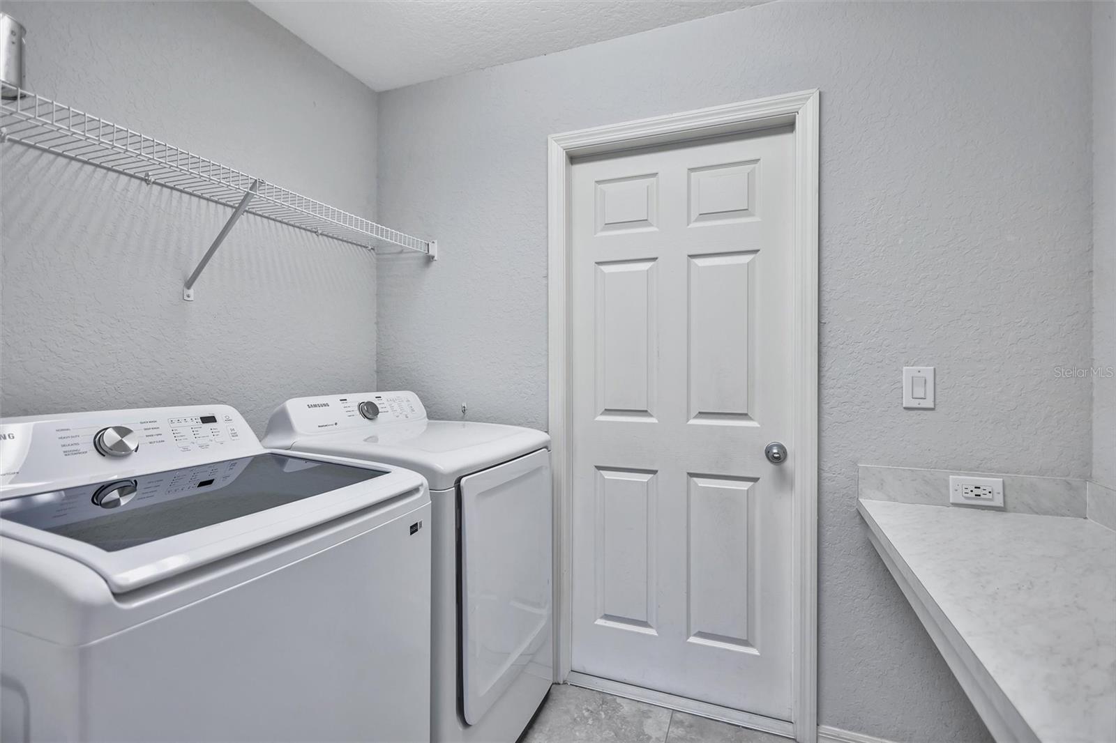 7056 GIDEON CIR, ZEPHYRHILLS, FL, 33541