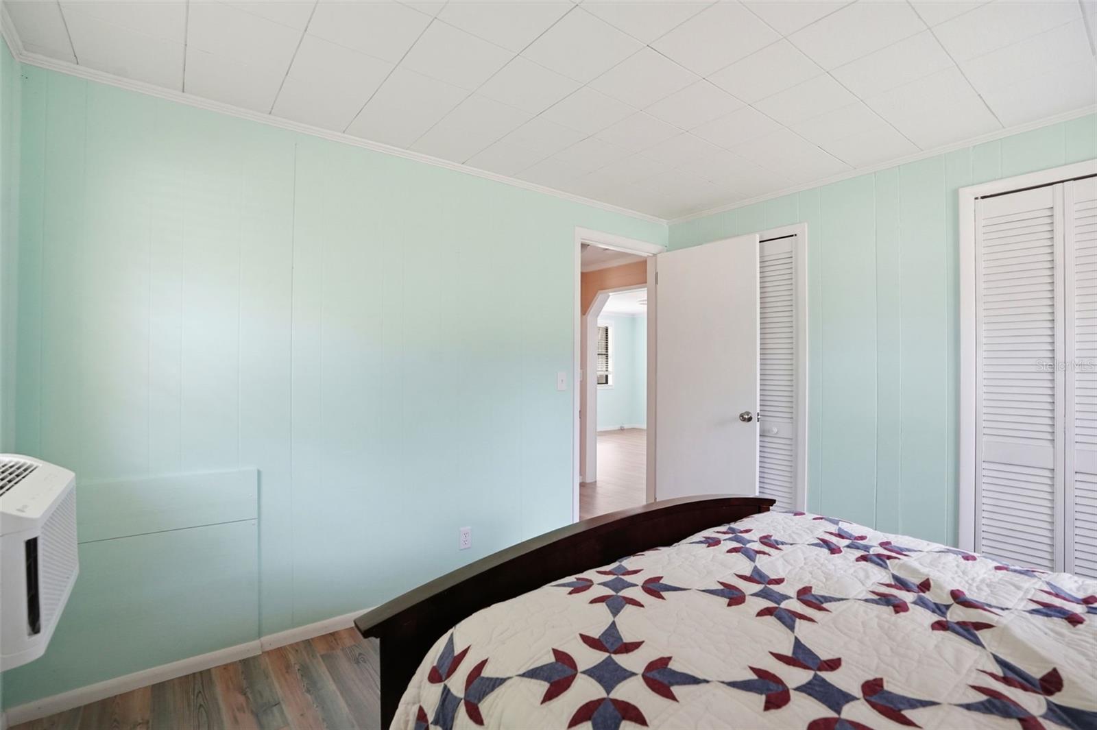 951 CR 453, LAKE PANASOFFKEE, FL, 33538