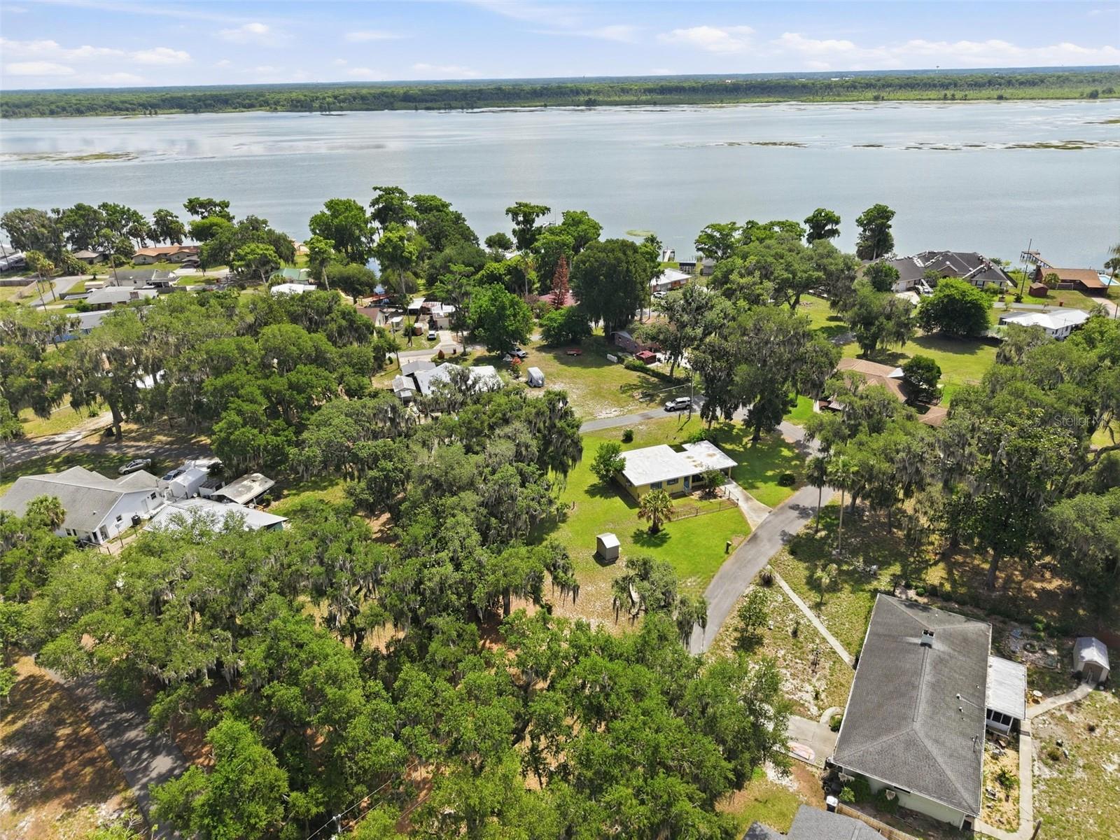 951 CR 453, LAKE PANASOFFKEE, FL, 33538