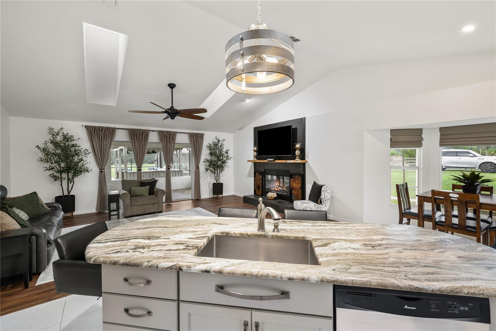 2900 BETTY DR, DELAND, FL, 32720