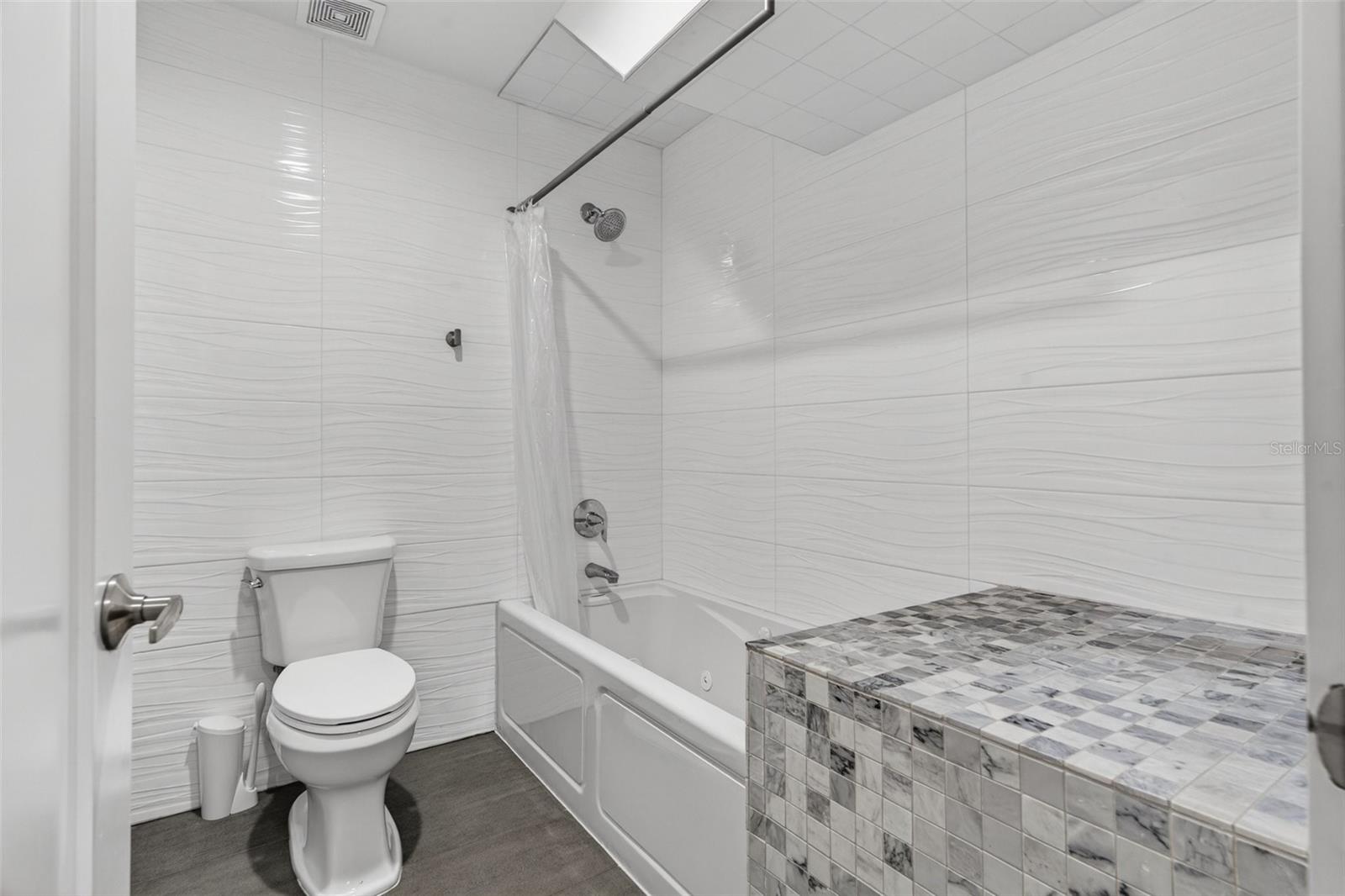 3059 S LAKESHORE CT, EUSTIS, FL, 32726