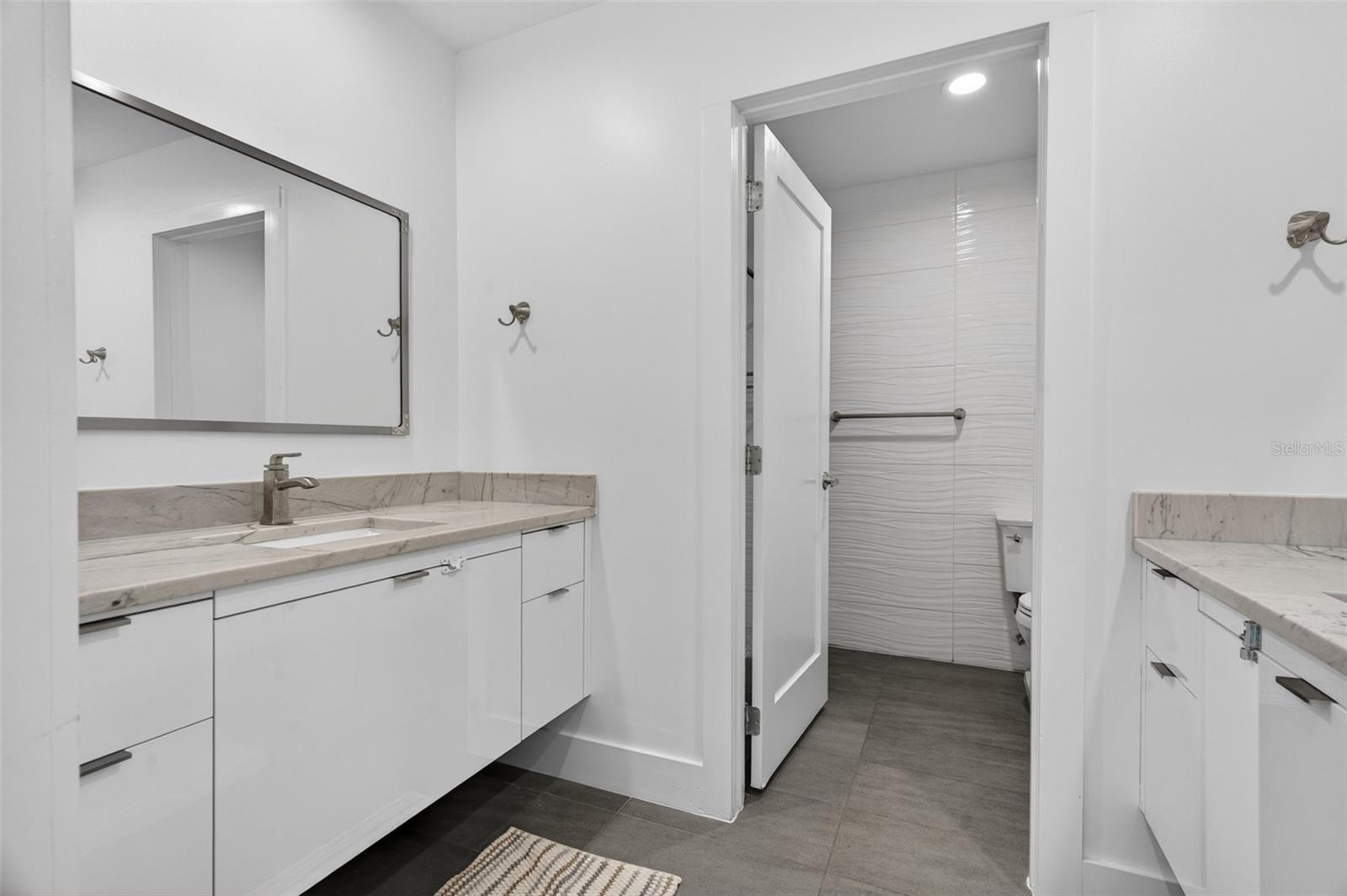 3059 S LAKESHORE CT, EUSTIS, FL, 32726
