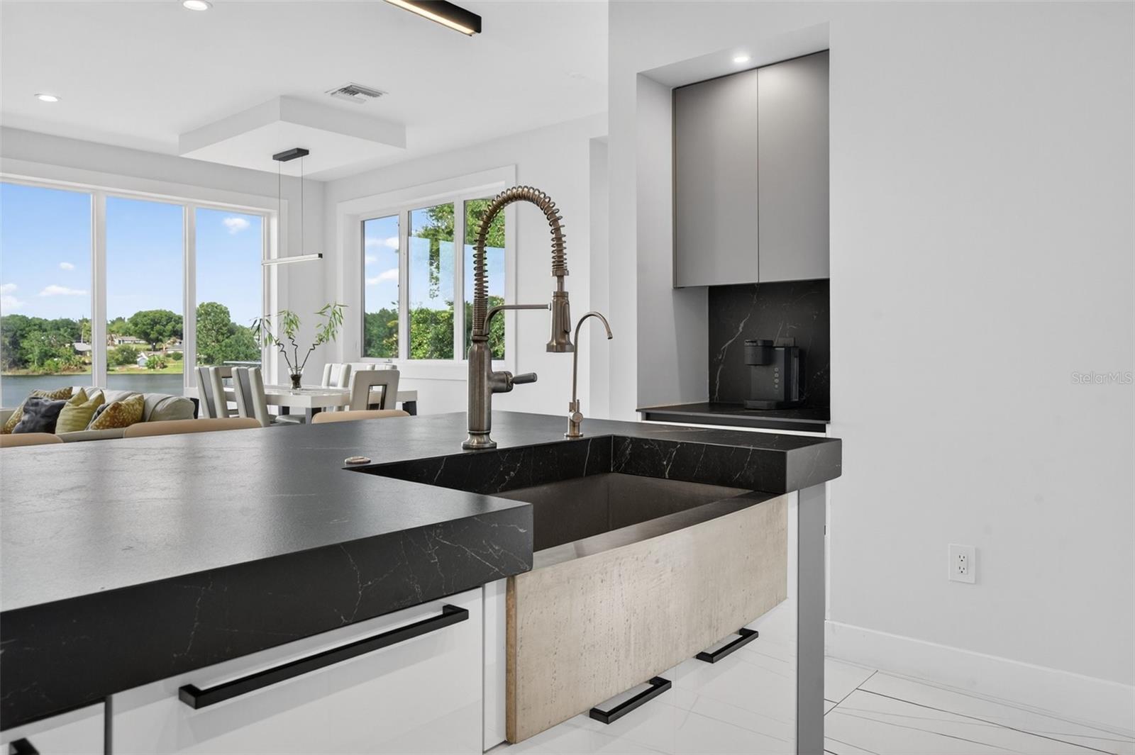 3059 S LAKESHORE CT, EUSTIS, FL, 32726