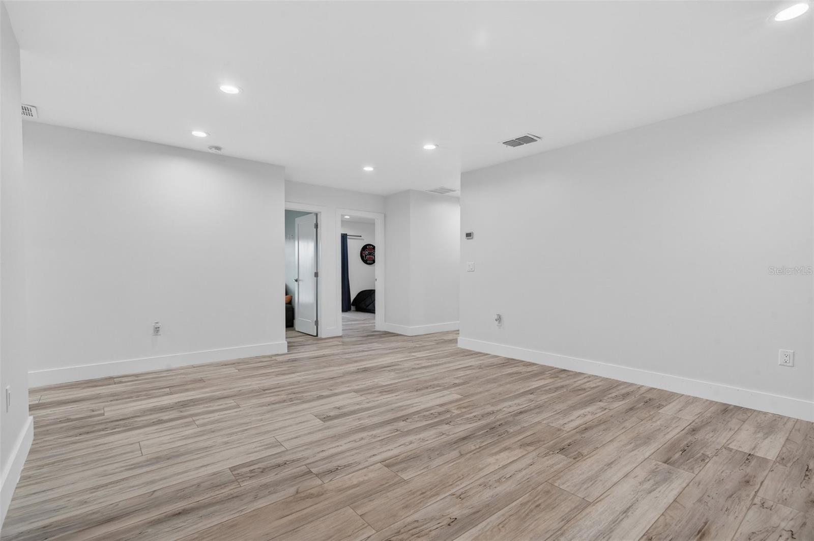 3059 S LAKESHORE CT, EUSTIS, FL, 32726